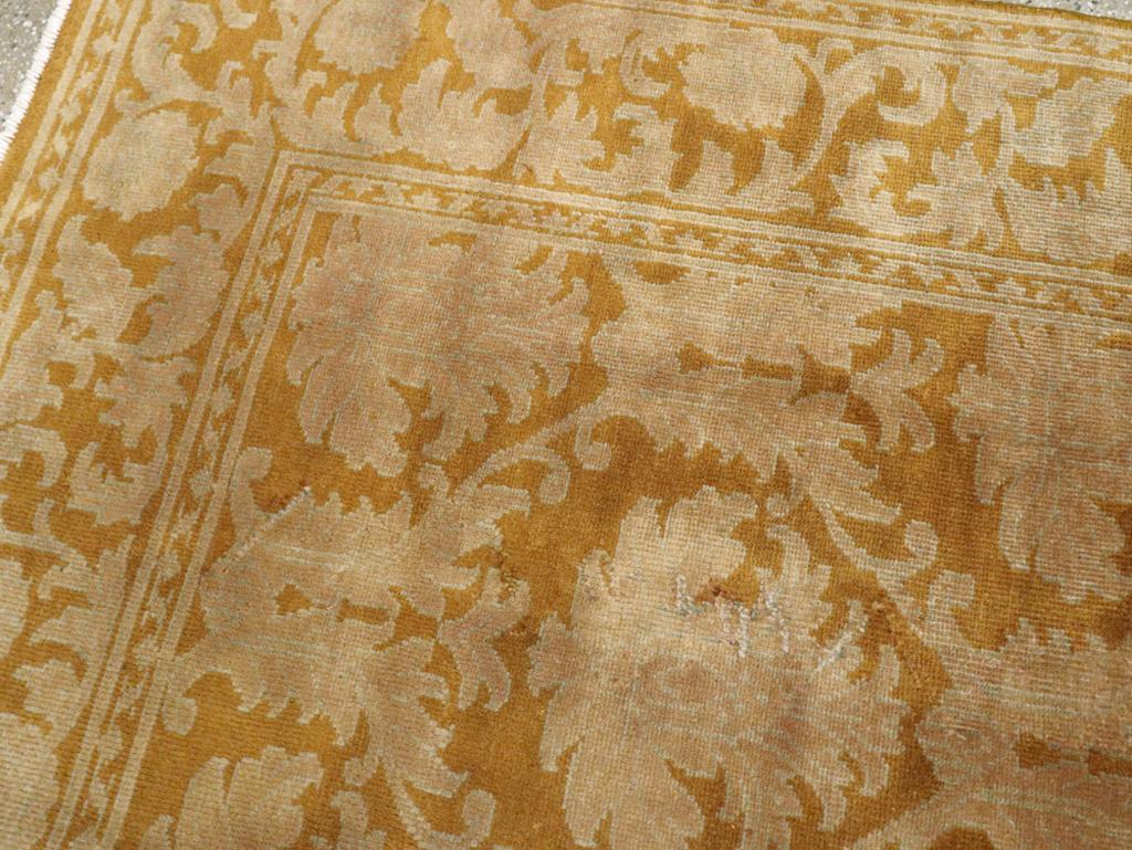 Mid-20th Century Indian Lahore Accent Rug im Zustand „Hervorragend“ im Angebot in New York, NY