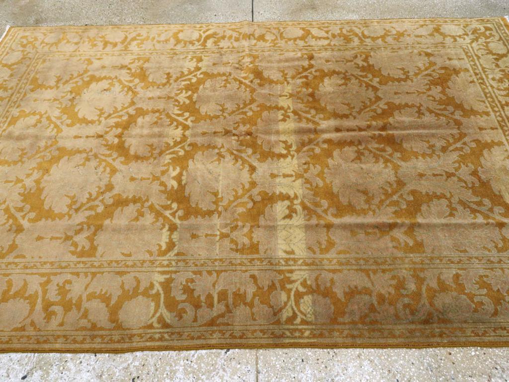 Mid-20th Century Indian Lahore Accent Rug (20. Jahrhundert) im Angebot