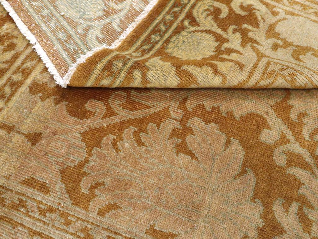 Mid-20th Century Indian Lahore Accent Rug im Angebot 1