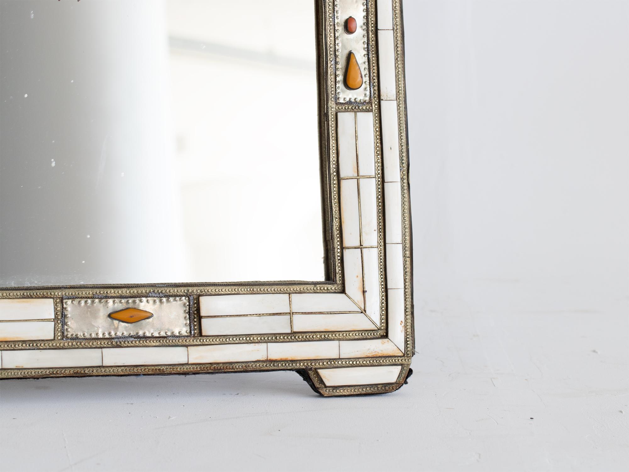 Mid-20th Century Inlaid Moroccan Mirror In Good Condition In Wembley, GB