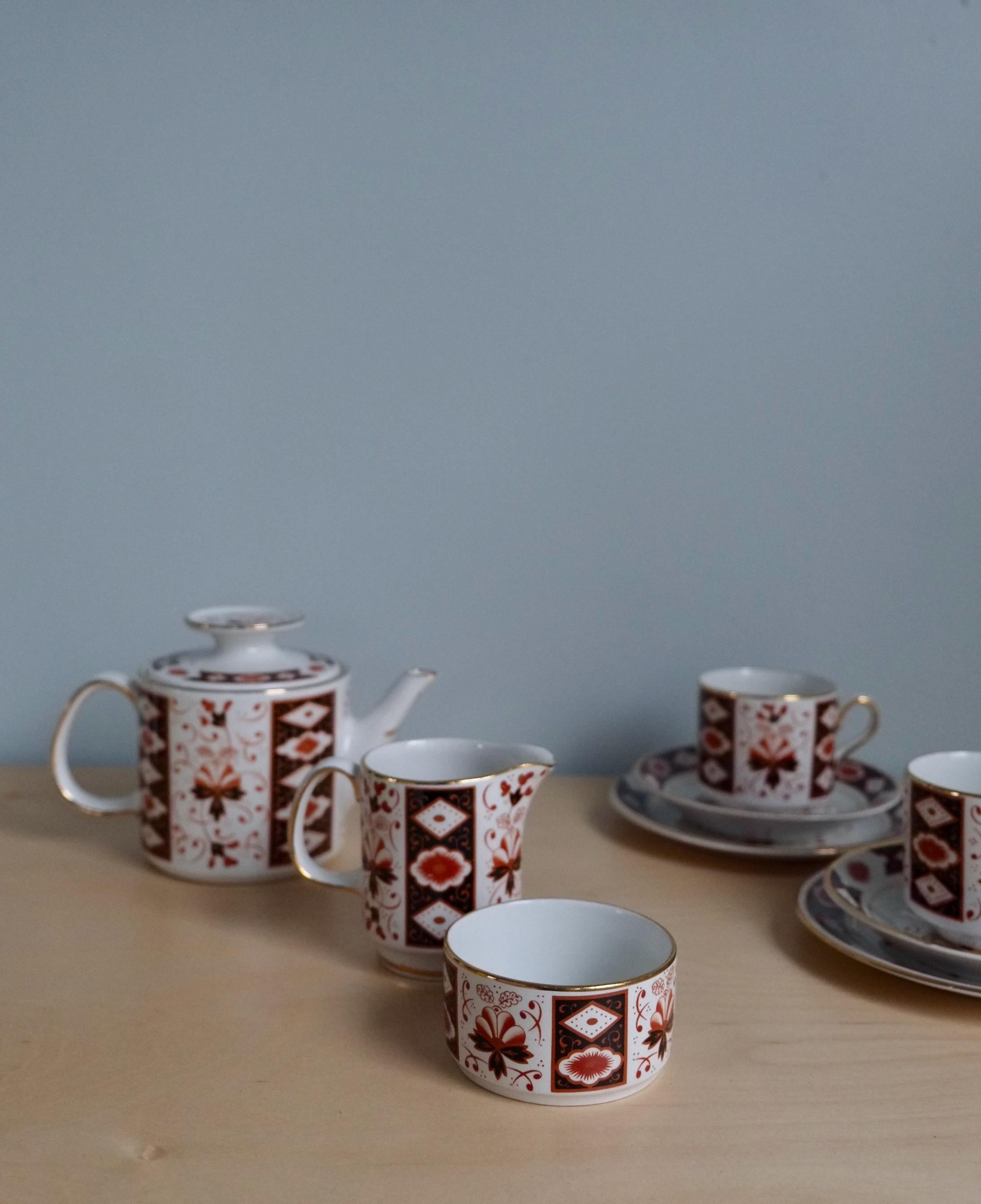 Mid-20th Century Irish Arklow Pottery Tea Set for Two with Teapot 1