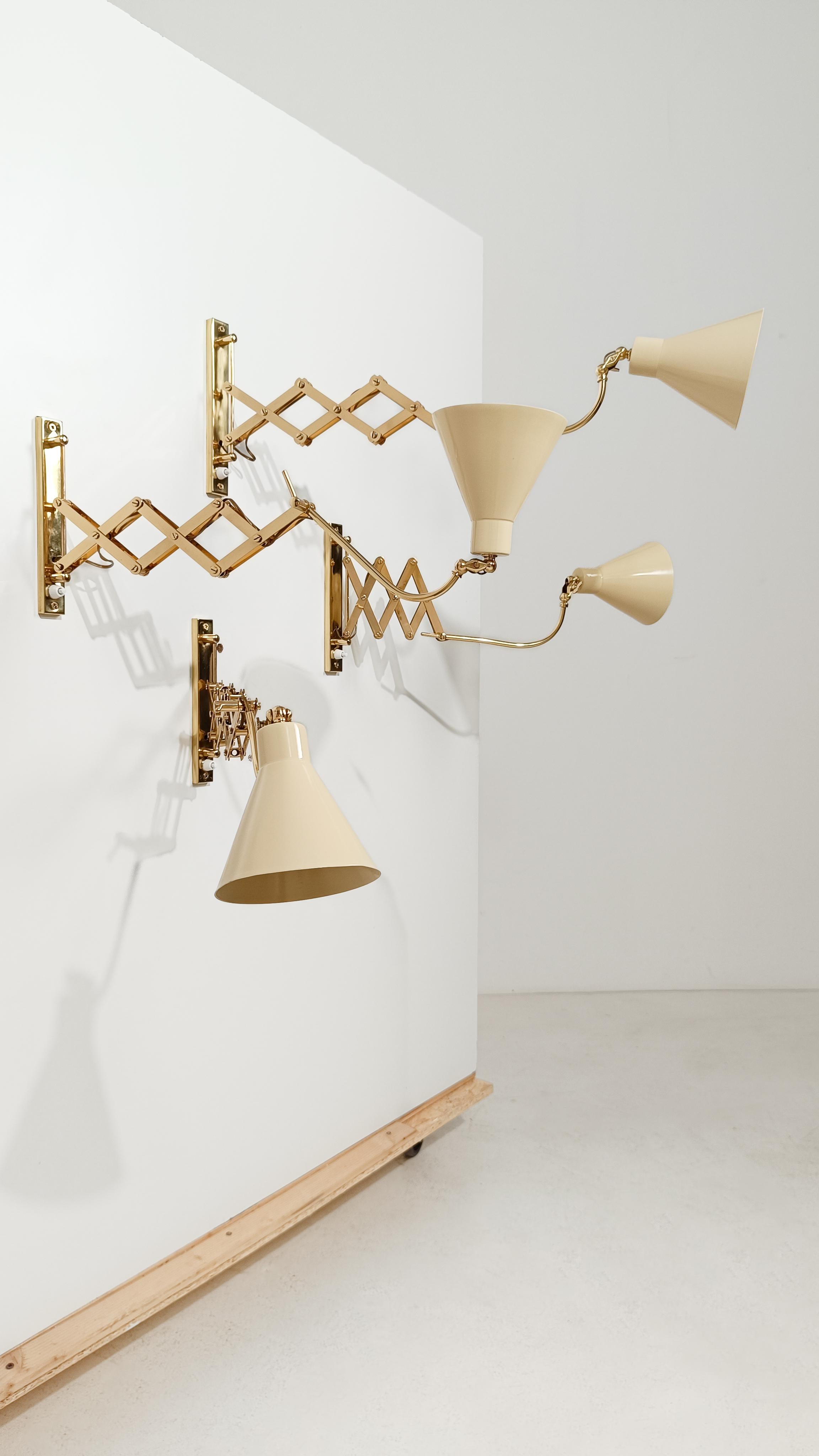 Mid 20th Century Italian Adjustable Wall Lights in Brass & Creamy White Metal For Sale 3