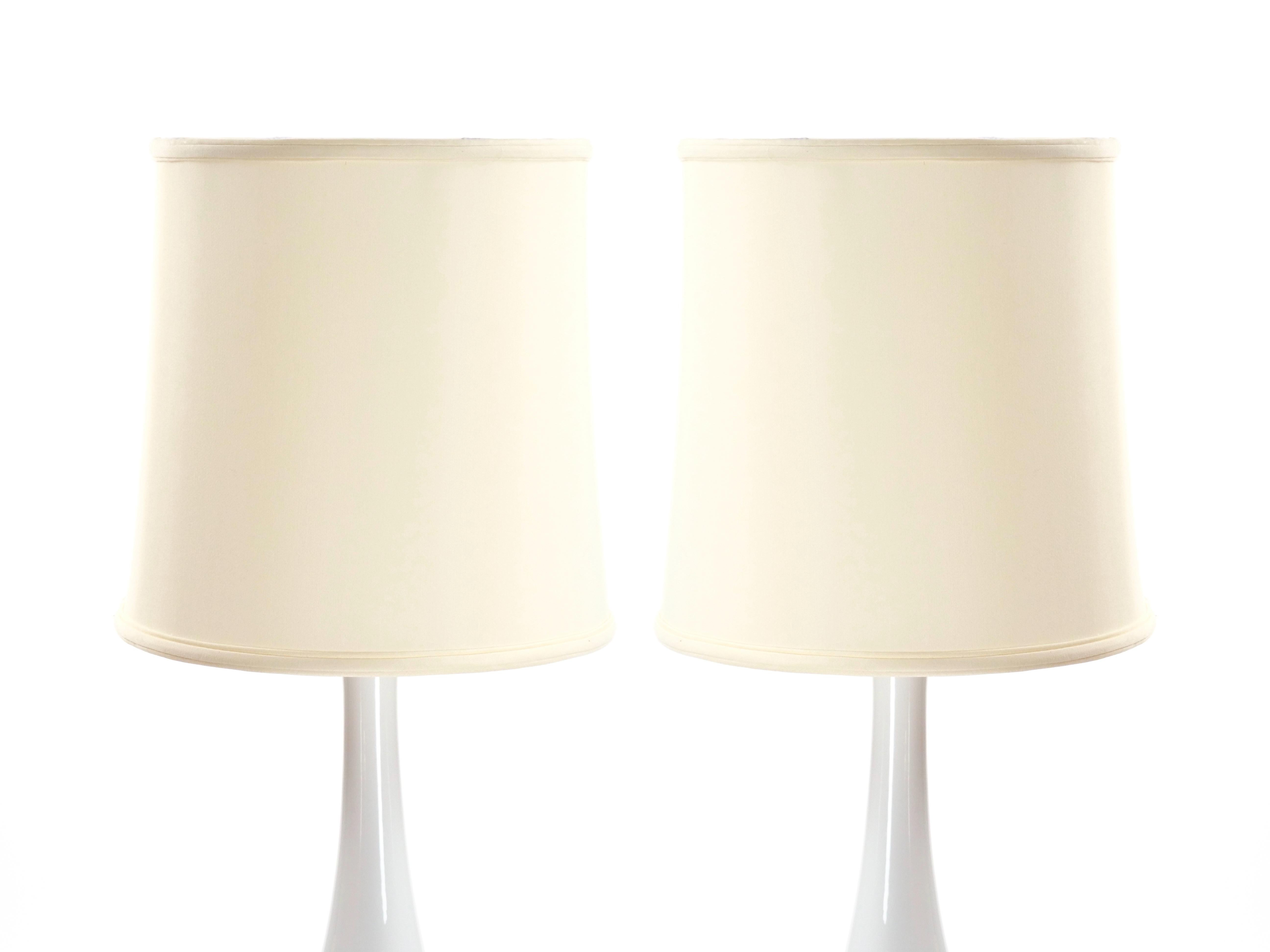 Mid-20th Century Italian Art Deco Porcelain Table Lamps/Gilt Brass Accents For Sale 7