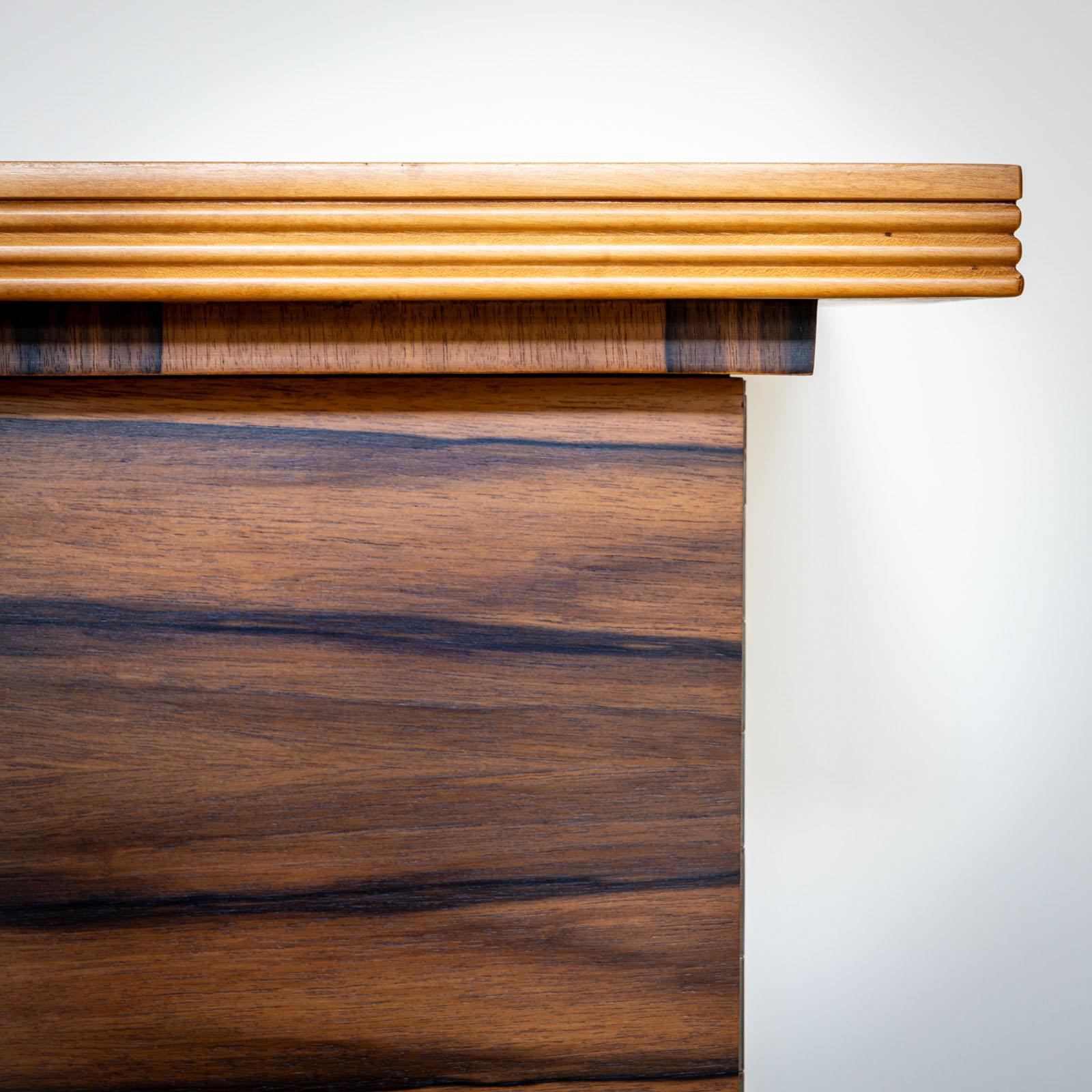 Mid-20th Century Italian Art Deco Sideboard, Italy For Sale 6