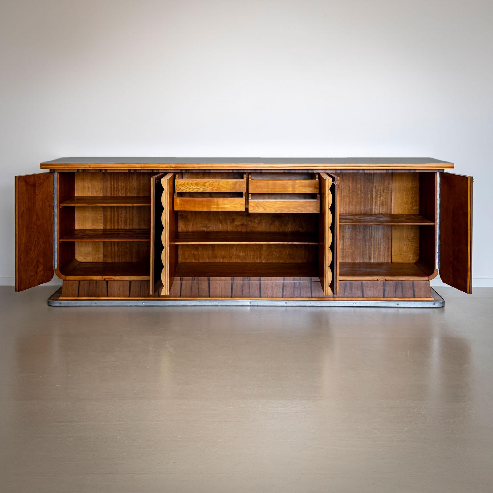 Mid-20th Century Italian Art Deco Sideboard, Italy For Sale 1