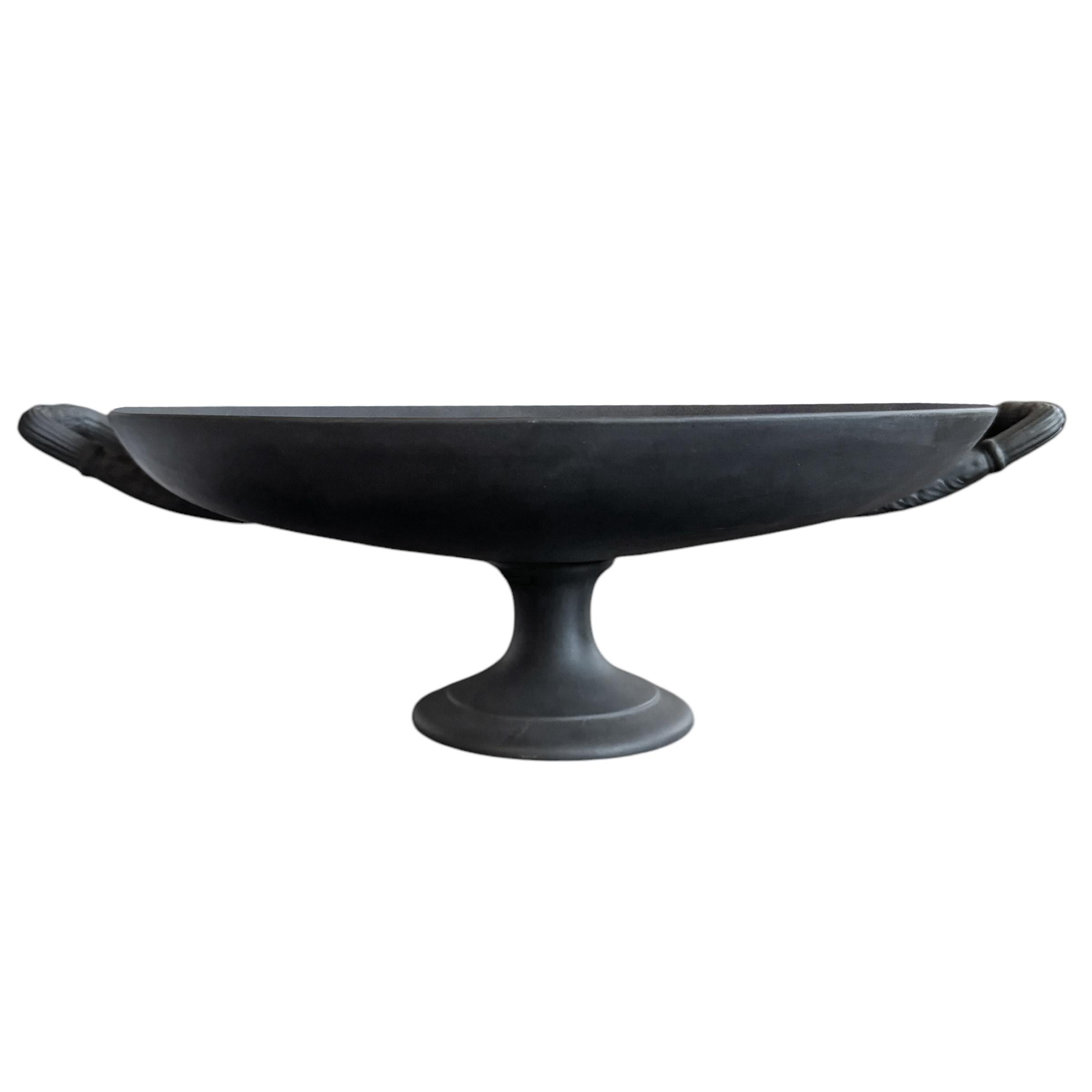 Tazza in basalto italiano della metà del XX secolo In condizioni buone in vendita a Chicago, IL