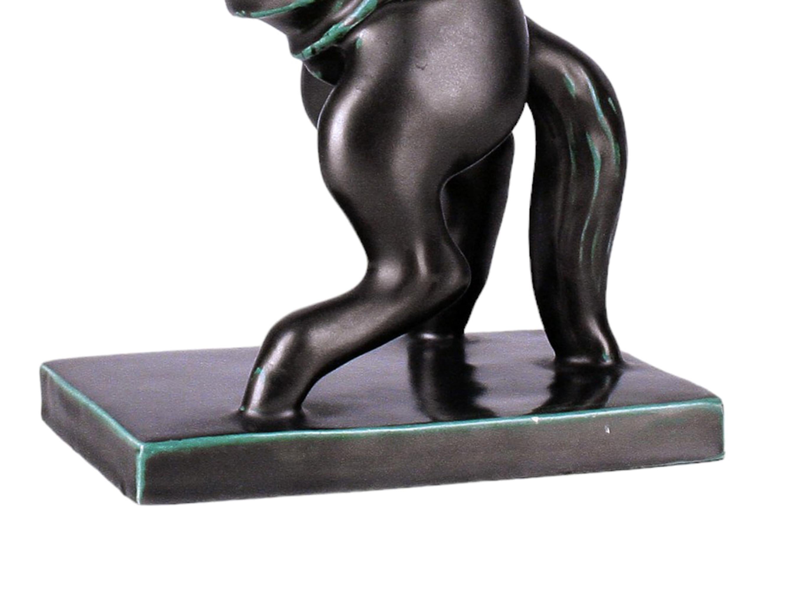 Mitte des 20. Jahrhunderts Italienische Aufzuchtpferd-Skulptur aus schwarzer Keramik von Ugo Zaccagnini im Angebot 1