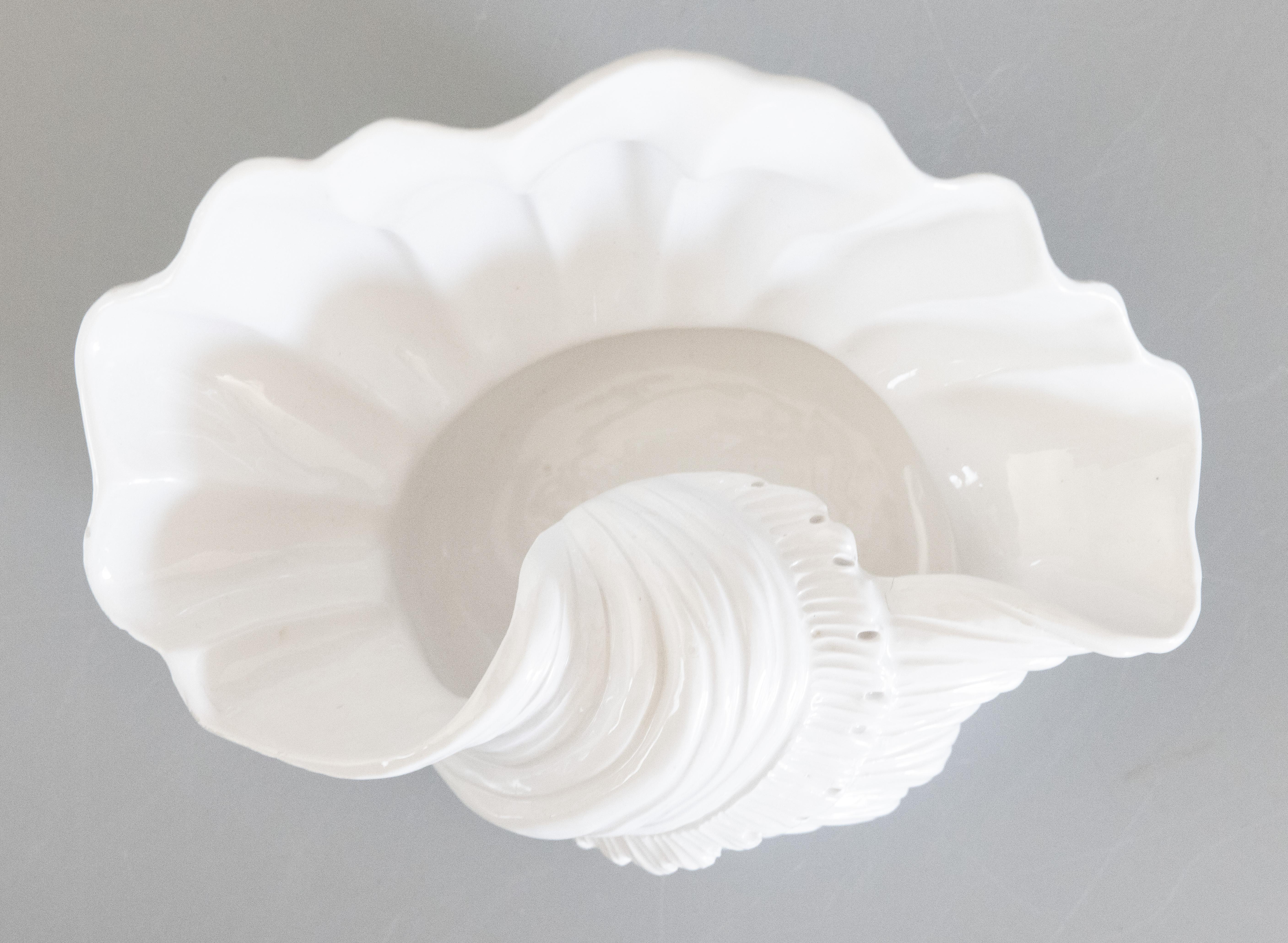 Mid-20th Century Italian Blanc De Chine Ceramic White Seashell Dish For Sale 2
