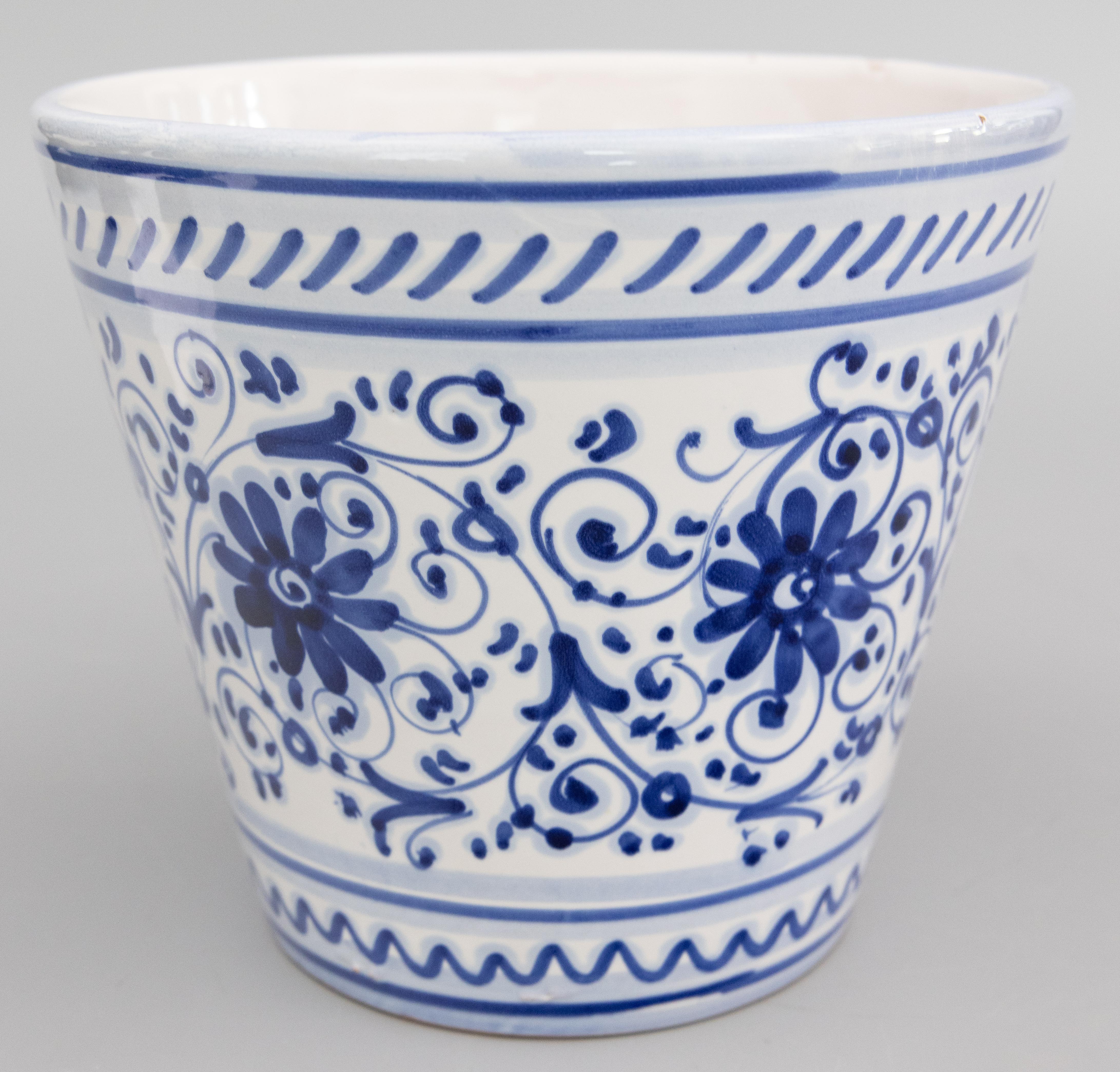A lovely vintage Italian blue and white floral ceramic planter / jardiniere / cachepot / wine cooler. Marked 