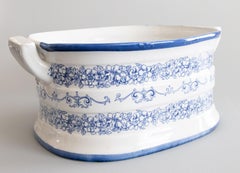 Mid-20th Century Italian Blue & White Porcelain Foot Bath Jardiniere Centerpiece