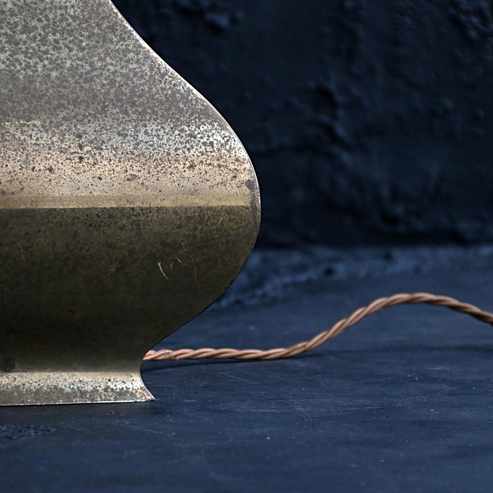 Mid-Century Modern Lampe italienne en laiton du milieu du 20e siècle en vente