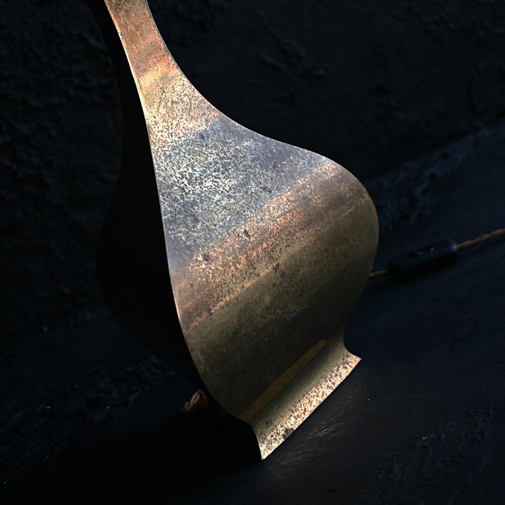 Lampe italienne en laiton du milieu du 20e siècle en vente 1