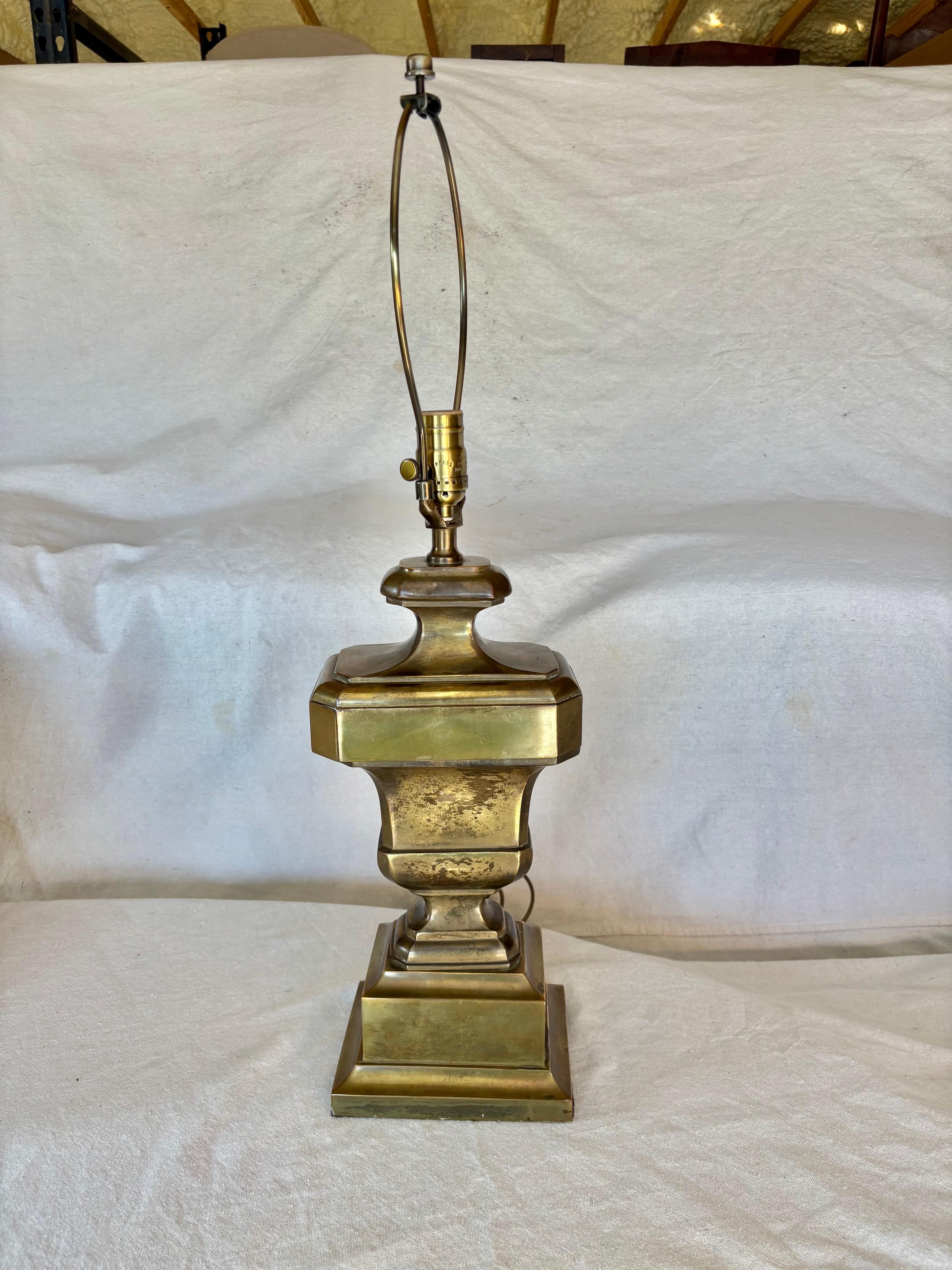 Mid 20th Century Italian Brass Table Lamp In Good Condition For Sale In Burton, TX