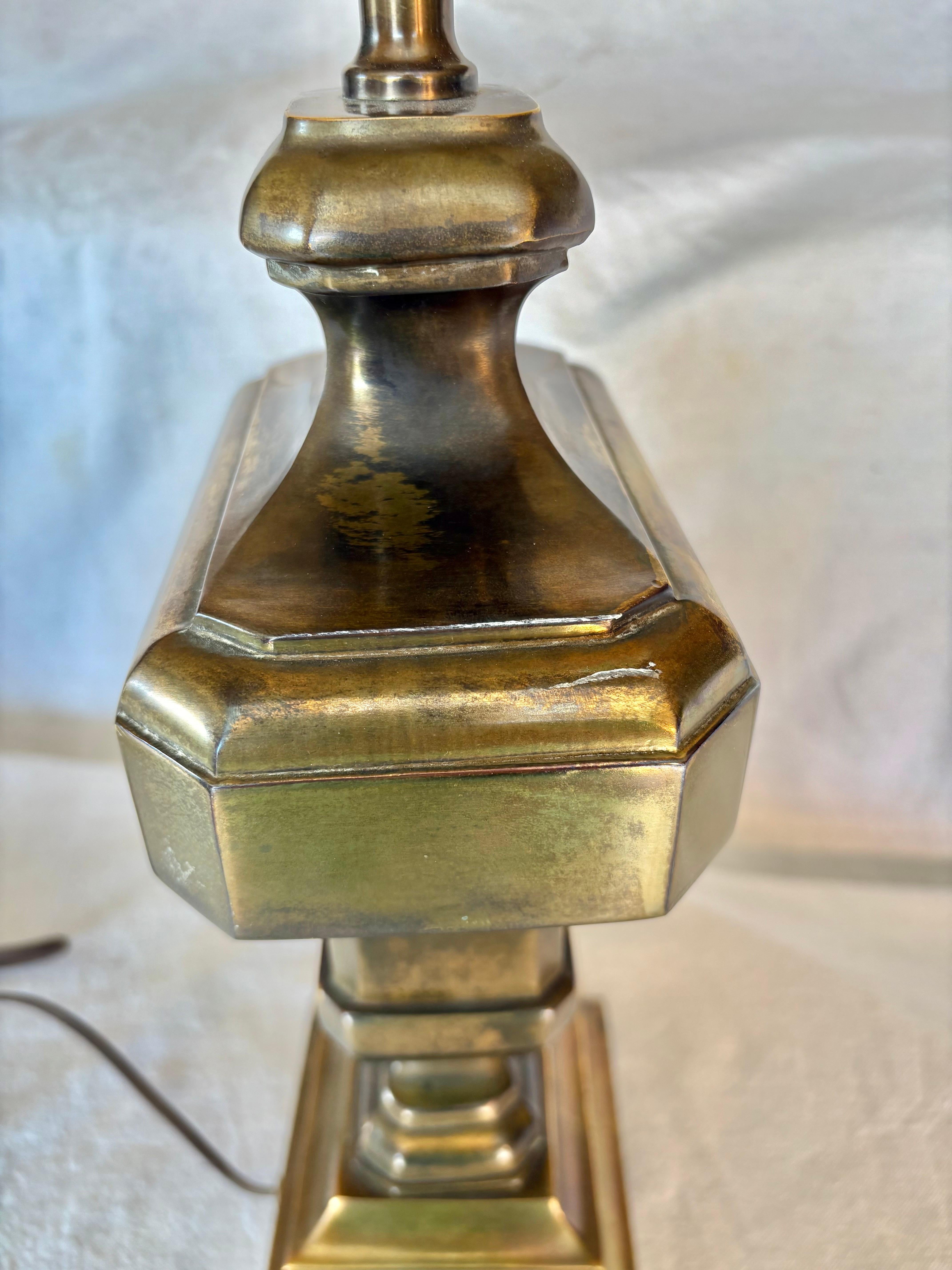 Mid 20th Century Italian Brass Table Lamp For Sale 3