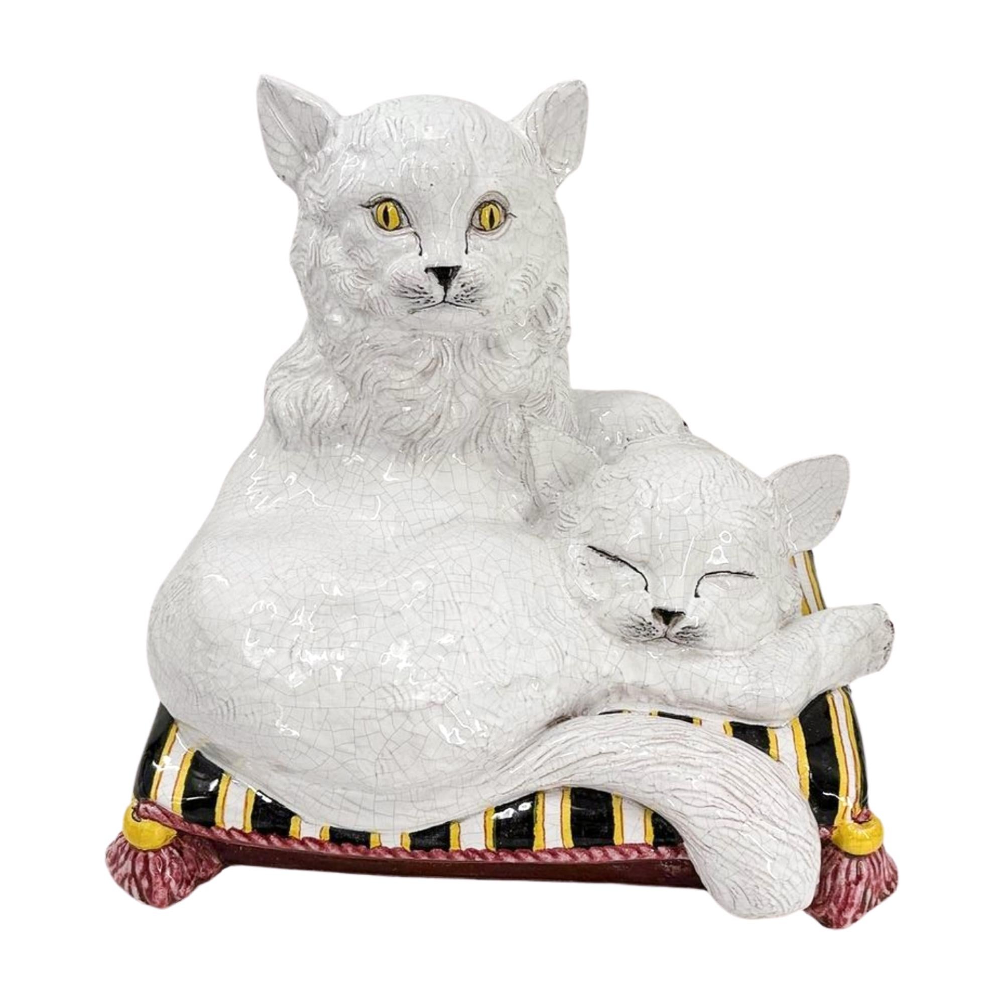 Mid-Century moderno Gatti su cuscino in ceramica Ceccarelli della metà del XX secolo in vendita