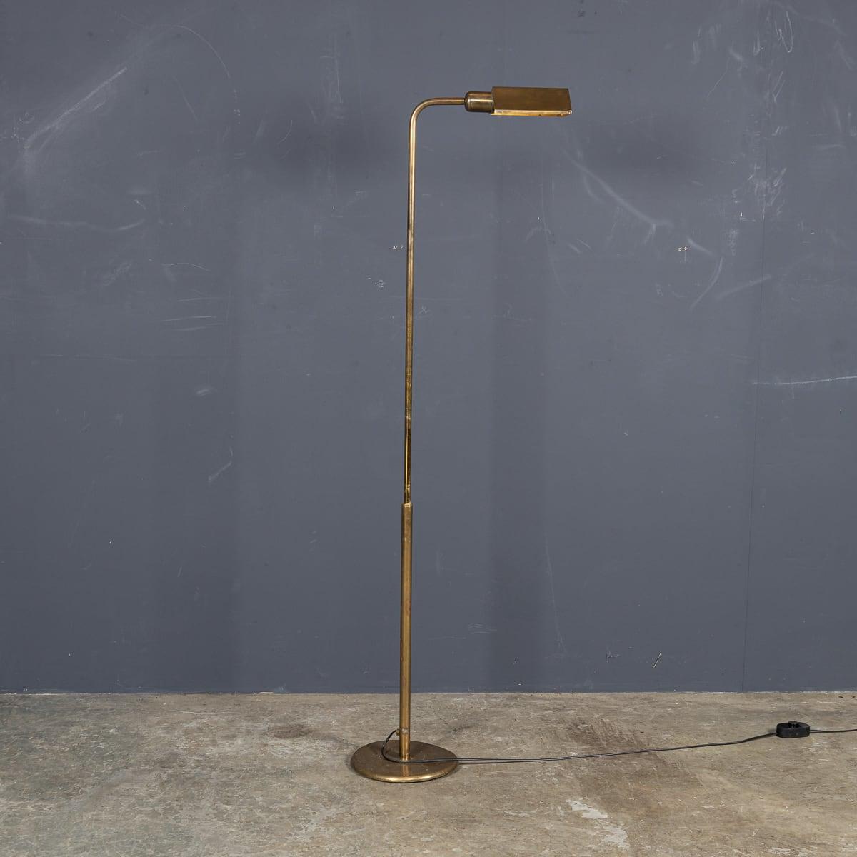 Mid 20th Century Italian Floor Standing Brass Reading Light c.1950 In Good Condition In Royal Tunbridge Wells, Kent