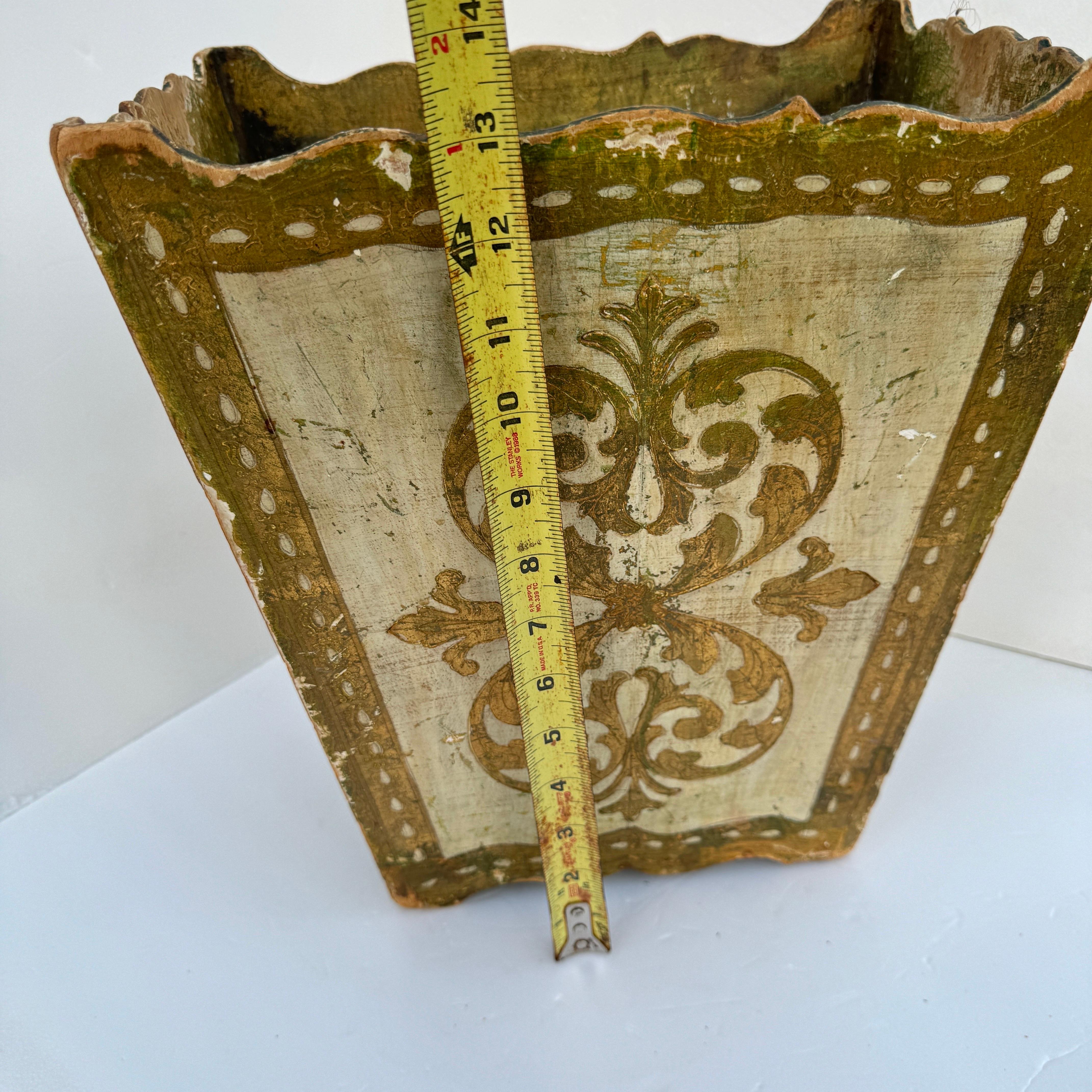 Mid 20th Century Italian Florentine White and Gold Giltwood Wastebasket 3