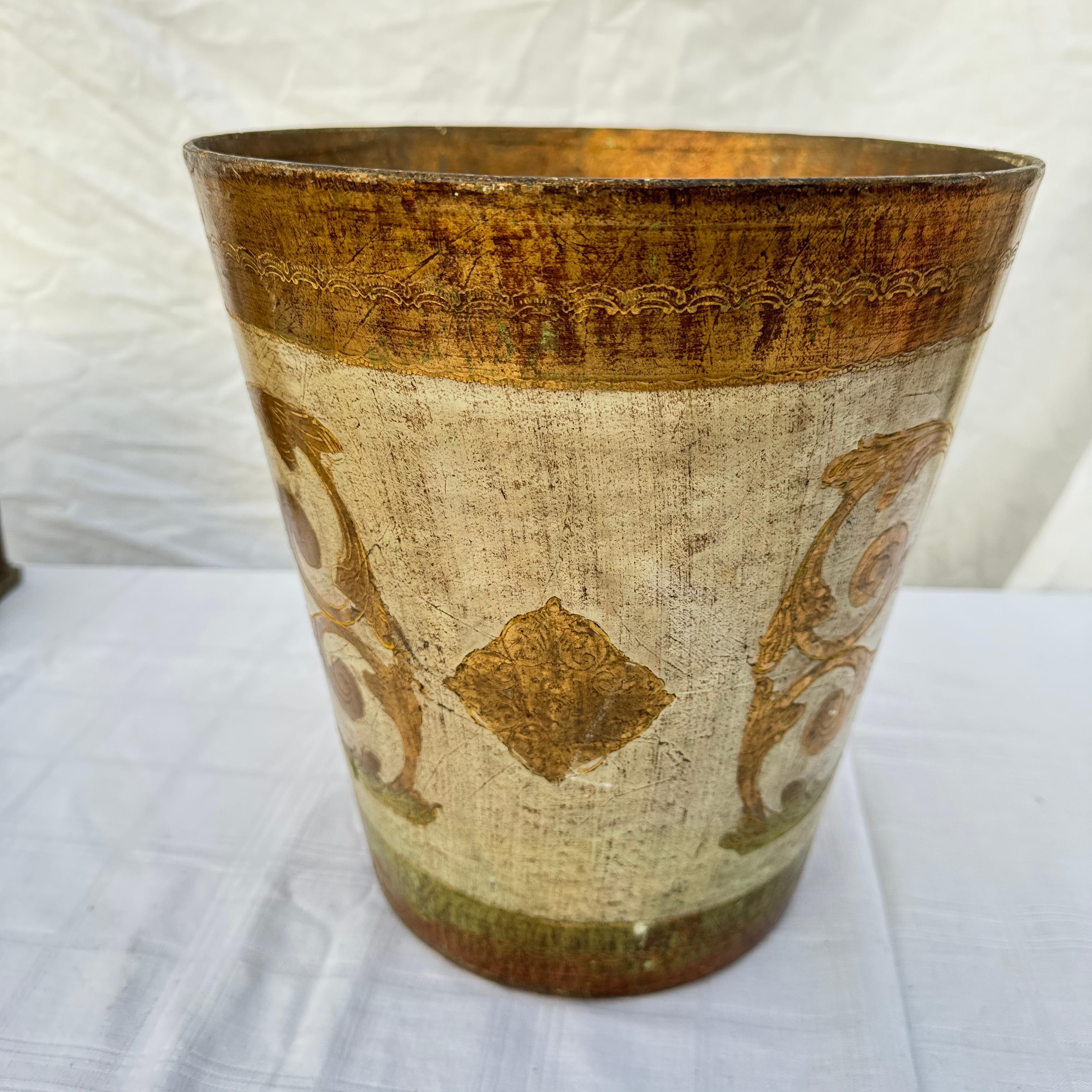 Carved Mid 20th Century Wooden Italian Florentine White and Gold Giltwood Wastebasket For Sale