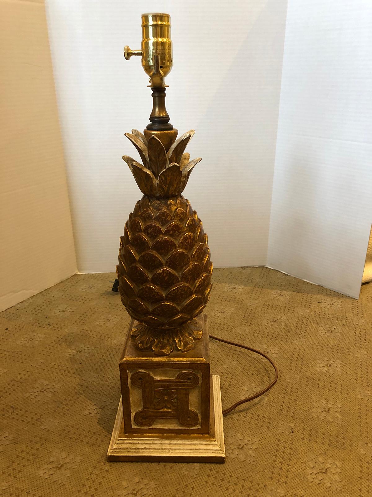Giltwood Mid-20th Century Italian Gilded Pineapple Lamp For Sale