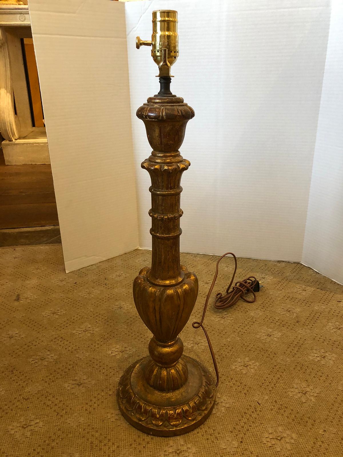 Mid-20th Century Italian Giltwood Lamp For Sale 1