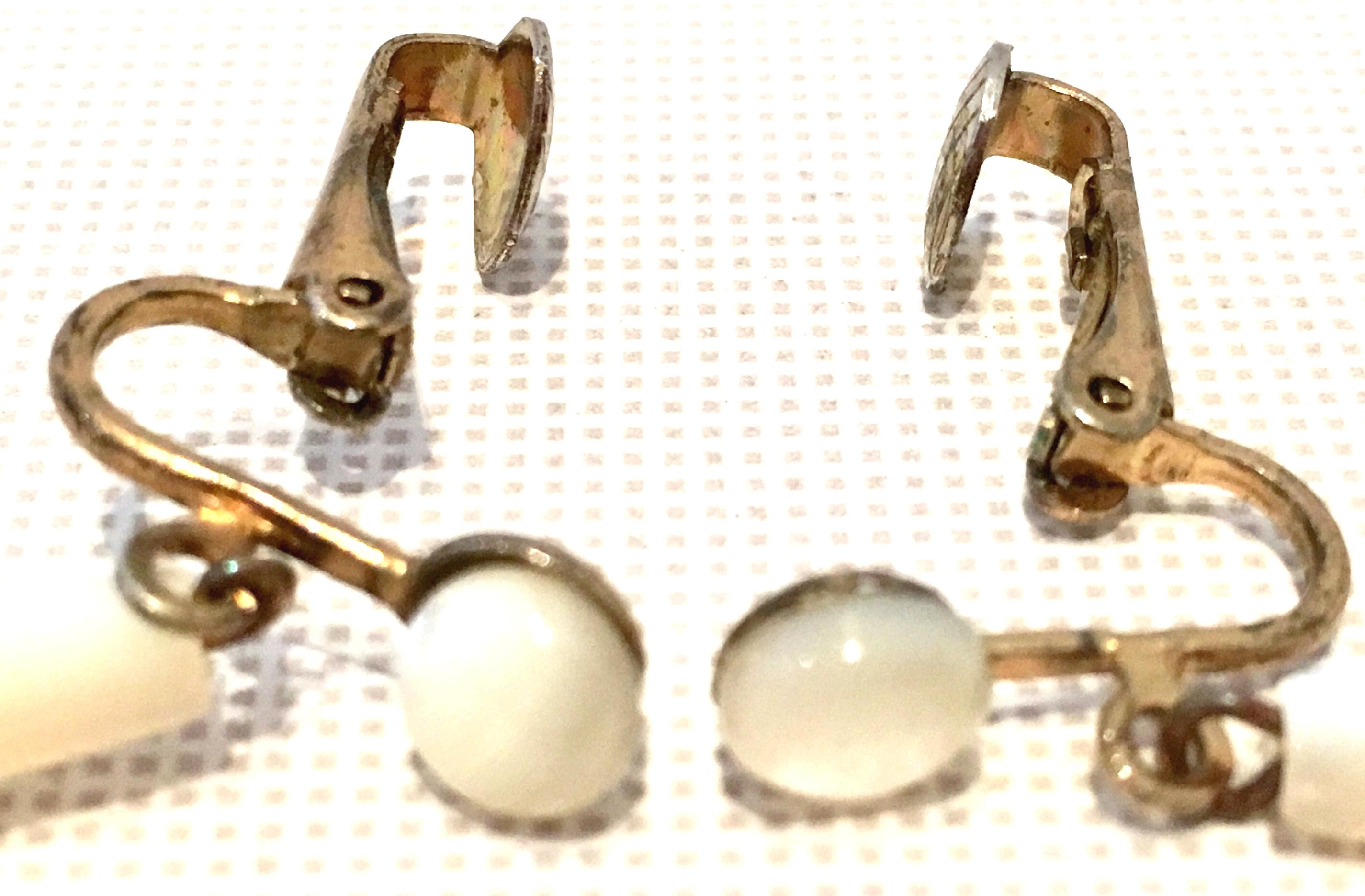 Mid-20th Century Italian Gold & Mother Of Pearl Tear Drop Earrings For Sale 4