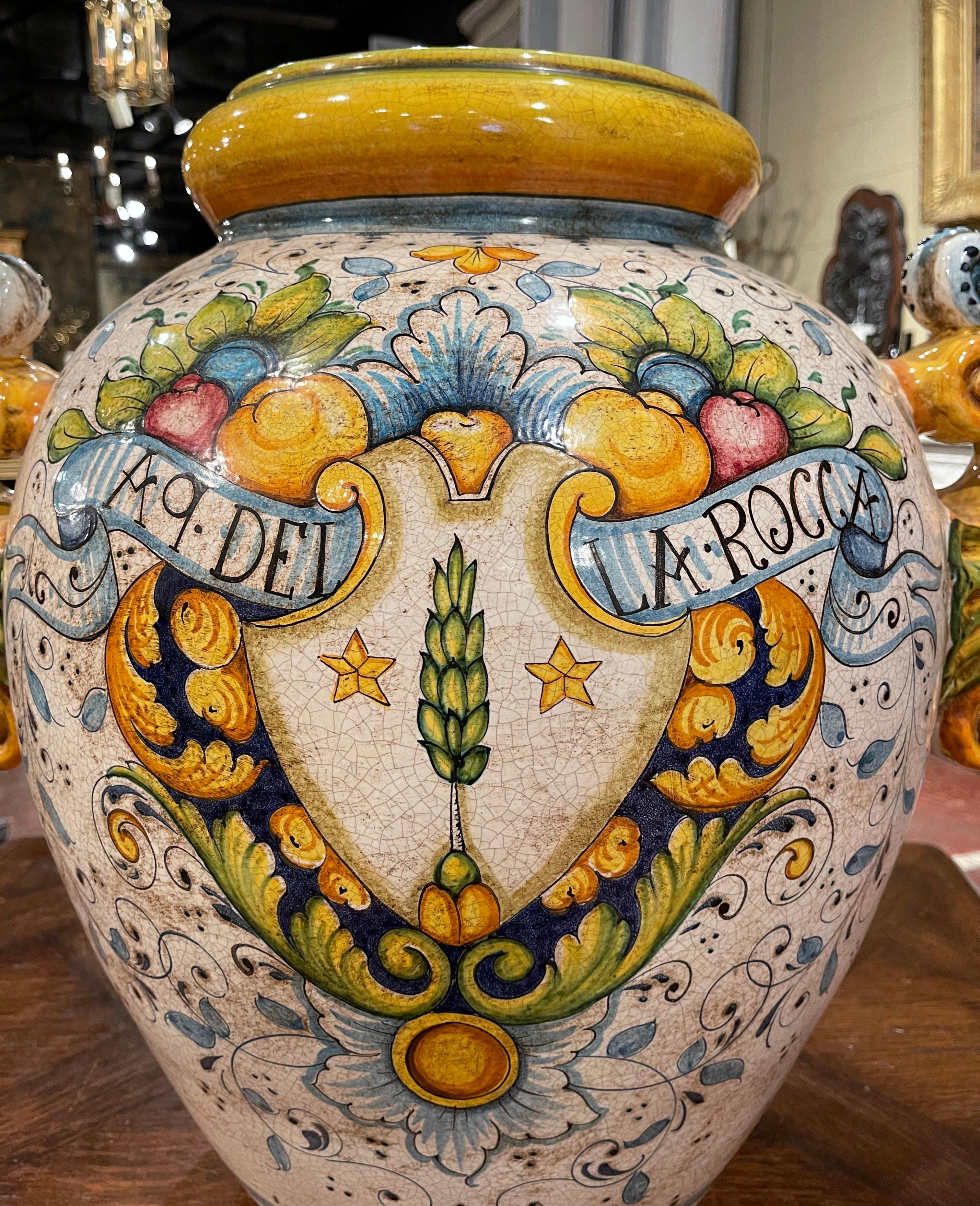 Mid-20th Century Italian Hand Painted Ceramic Cache Pot with Crest Motifs In Excellent Condition In Dallas, TX