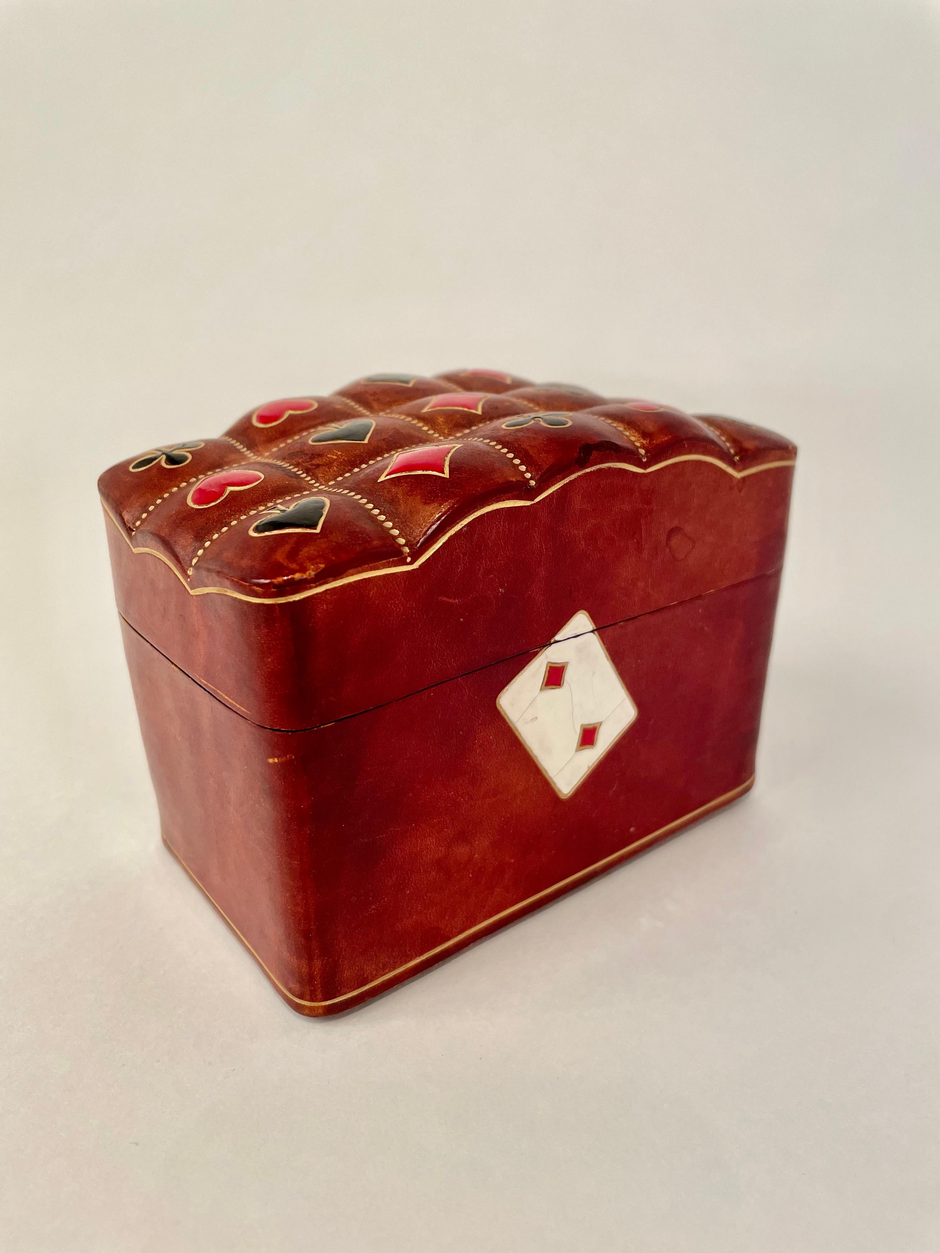 Mitte des 20. Jahrhunderts Italienisches Leder Spielkartenetui  (Handgefertigt) im Angebot