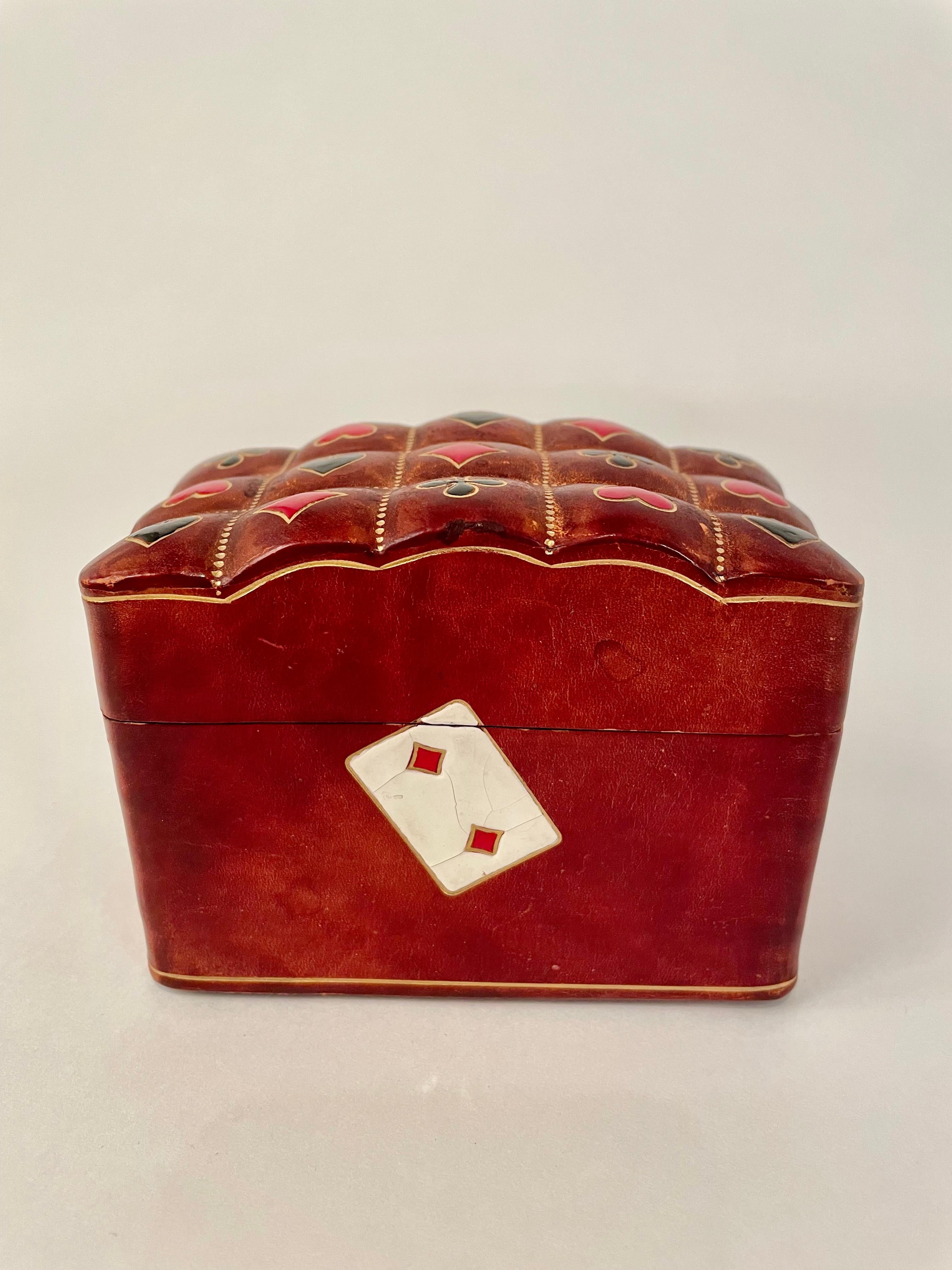 Mitte des 20. Jahrhunderts Italienisches Leder Spielkartenetui  im Zustand „Gut“ im Angebot in Stamford, CT