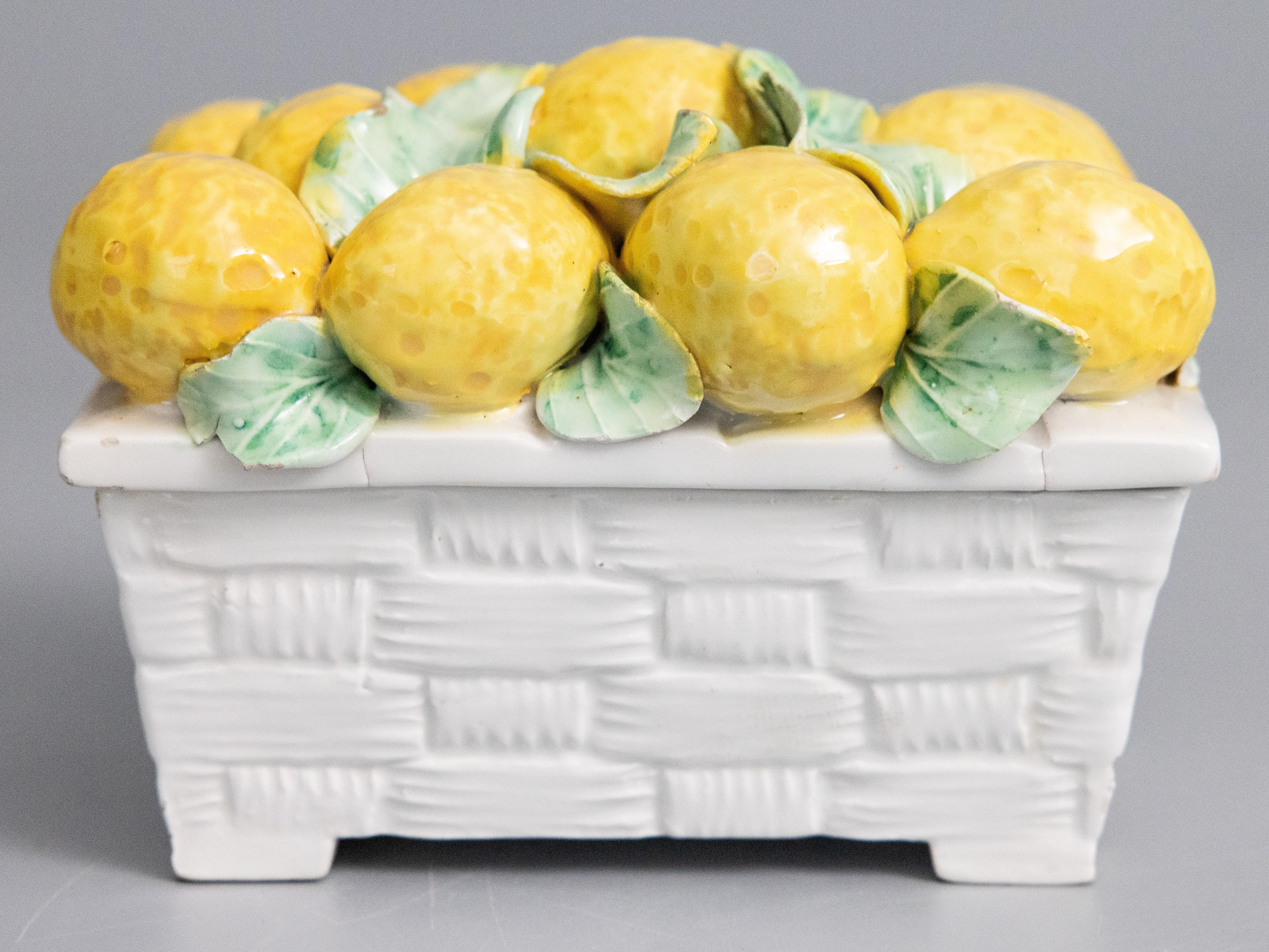 Hand-Painted  Mid-20th Century Italian Majolica Lemon Basket Lidded Dish For Sale