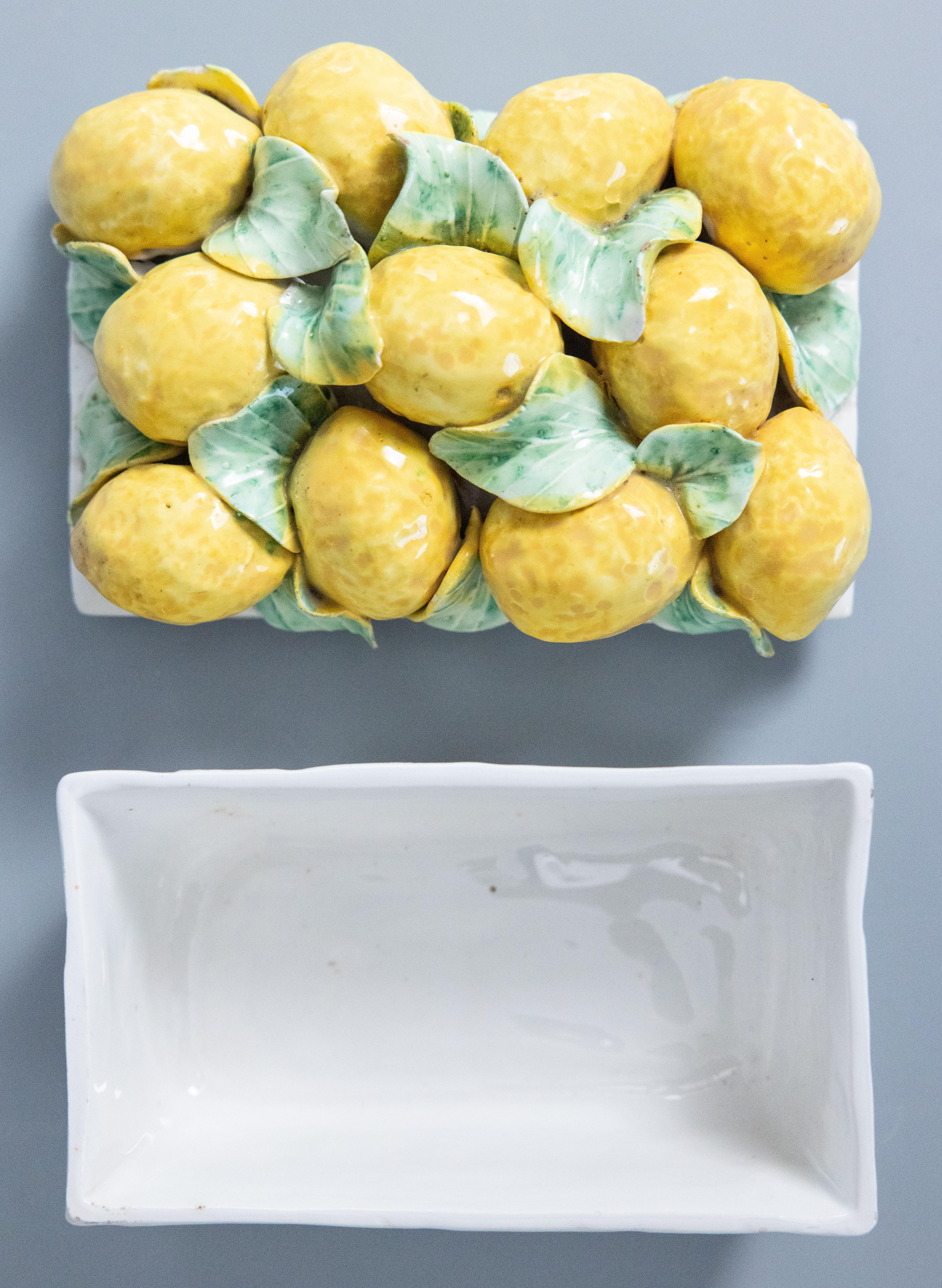  Mid-20th Century Italian Majolica Lemon Basket Lidded Dish For Sale 2
