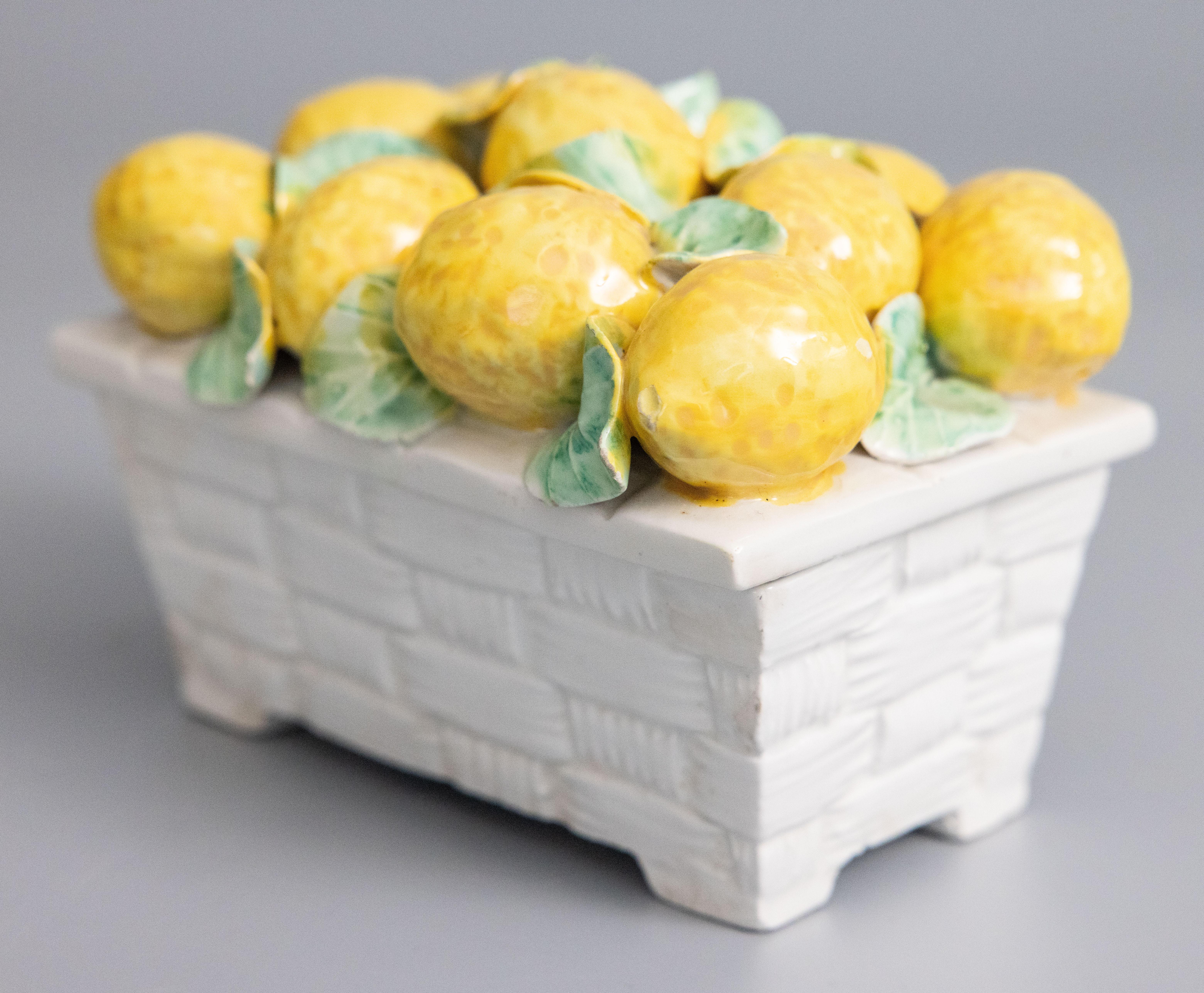  Mid-20th Century Italian Majolica Lemon Basket Lidded Dish For Sale 3