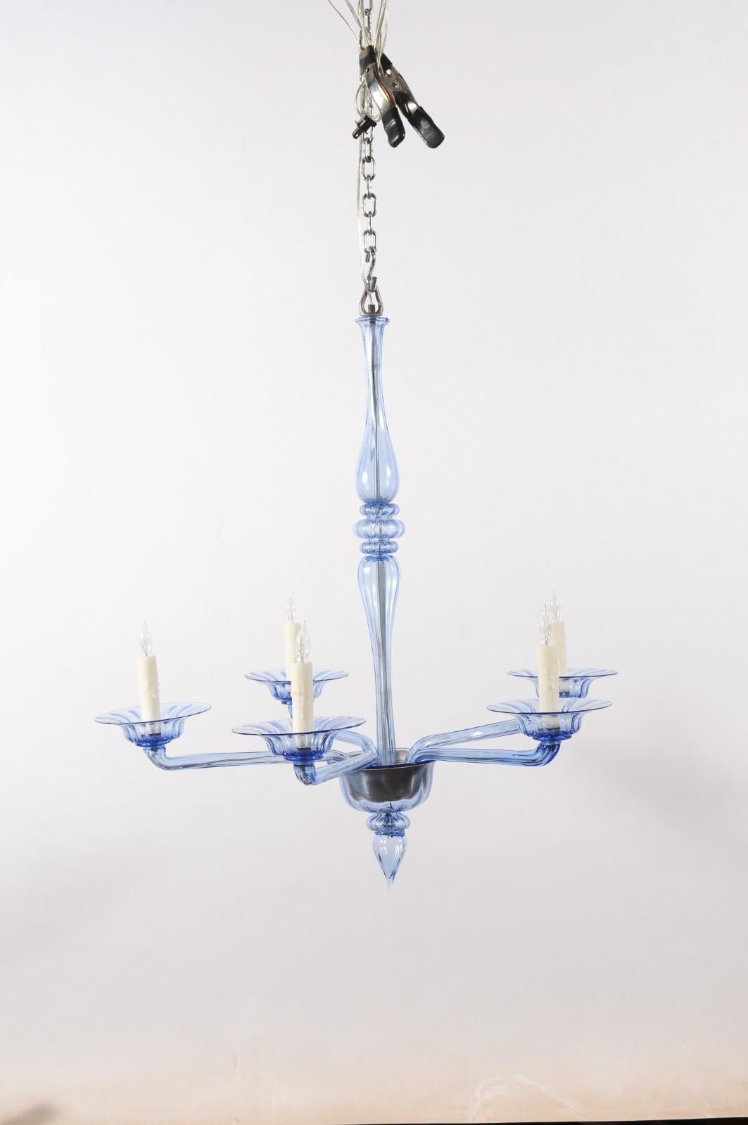 Lampadario in vetro soffiato blu di Murano della metà del XX secolo con 4 luci In condizioni discrete in vendita a Atlanta, GA