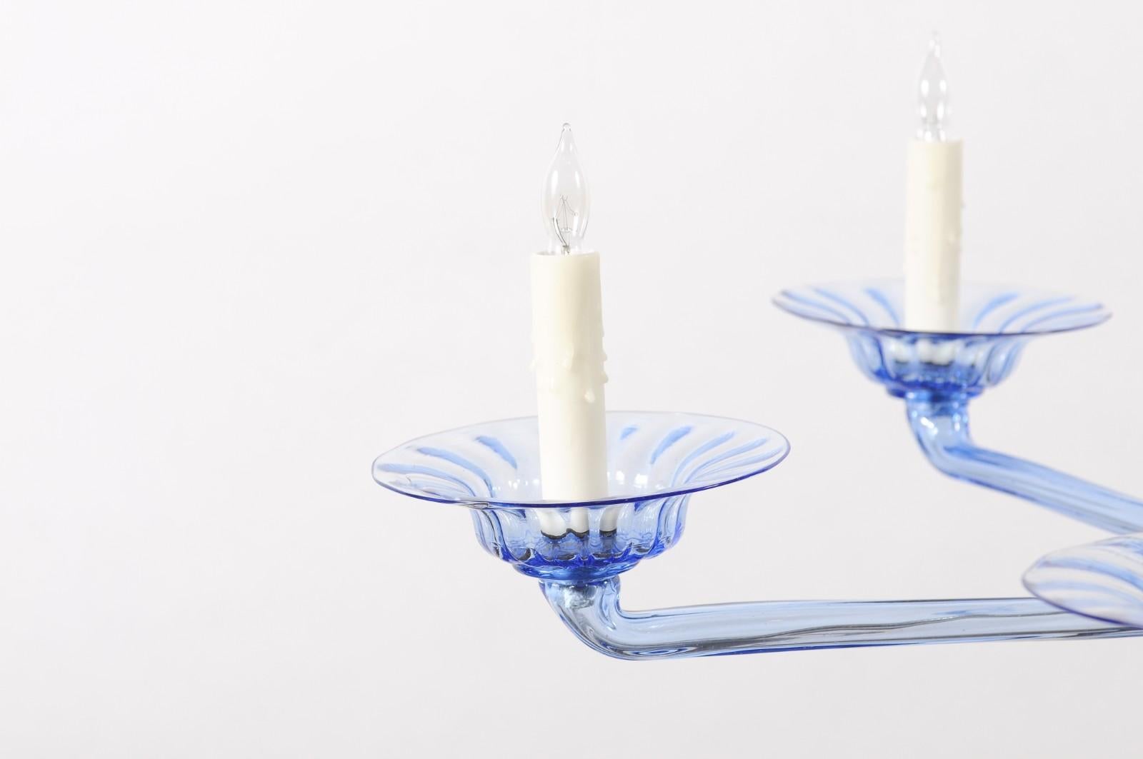 Lampadario in vetro soffiato blu di Murano della metà del XX secolo con 4 luci in vendita 3