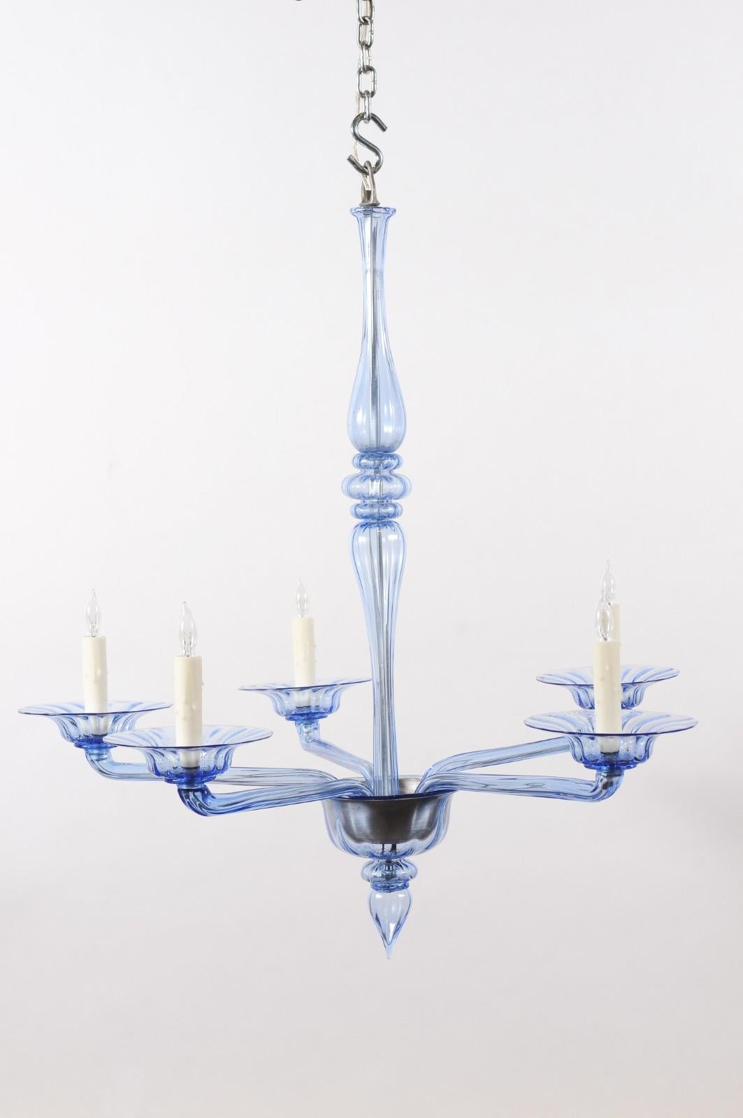 Lampadario in vetro soffiato blu di Murano della metà del XX secolo con 4 luci in vendita 6