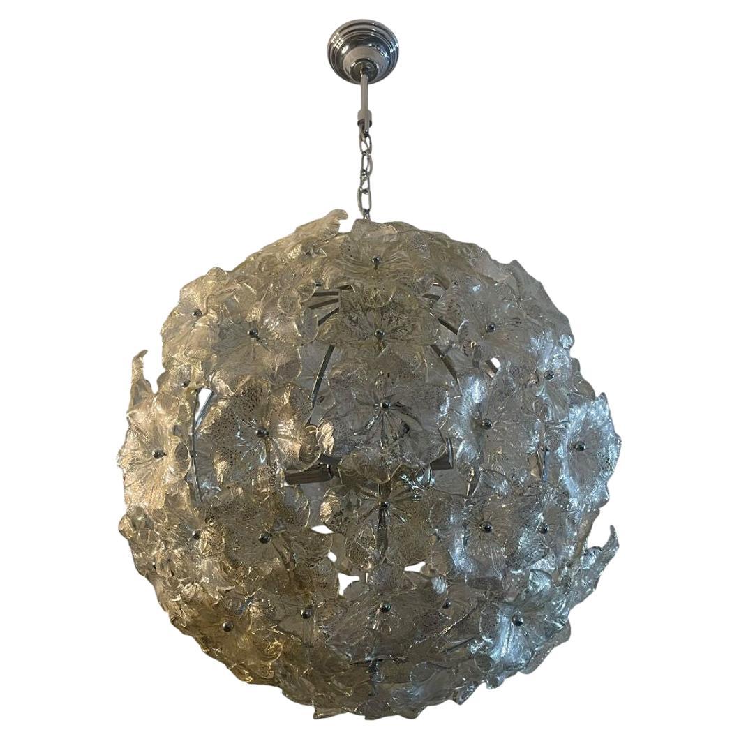 Mid-20th Century Italian Murano Glass "White Gold Lotus" Chandelier For Sale