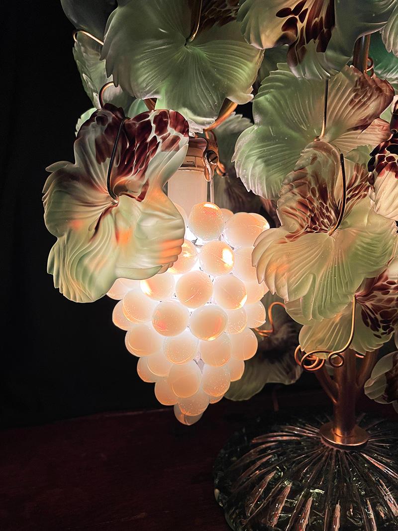 Mid-20th Century Italian Murano Grape Lamp For Sale 5