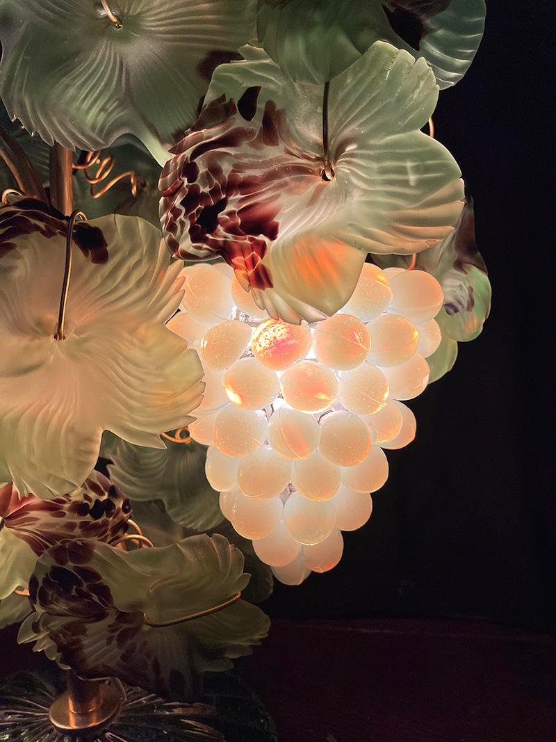 Mid-20th Century Italian Murano Grape Lamp For Sale 6