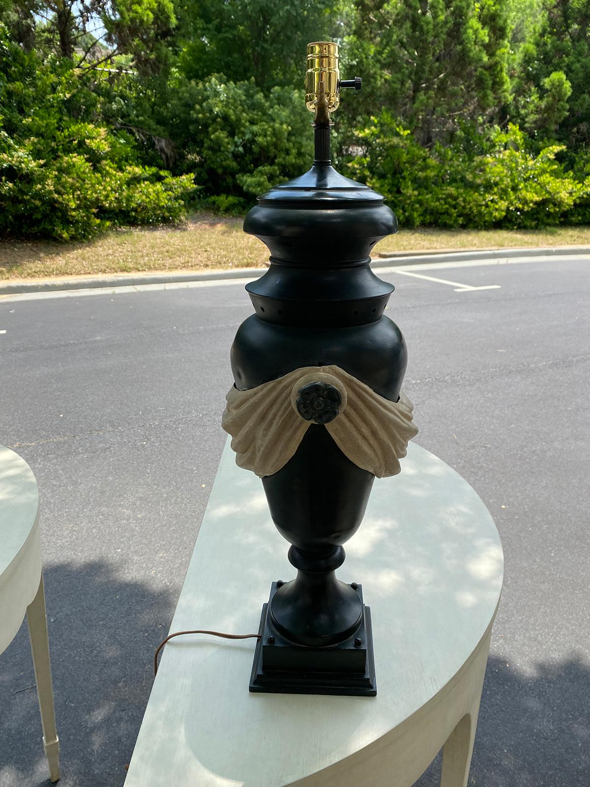 Mid-20th Century Italian Neoclassical Tole Lamp with Custom Finish Swag For Sale 4