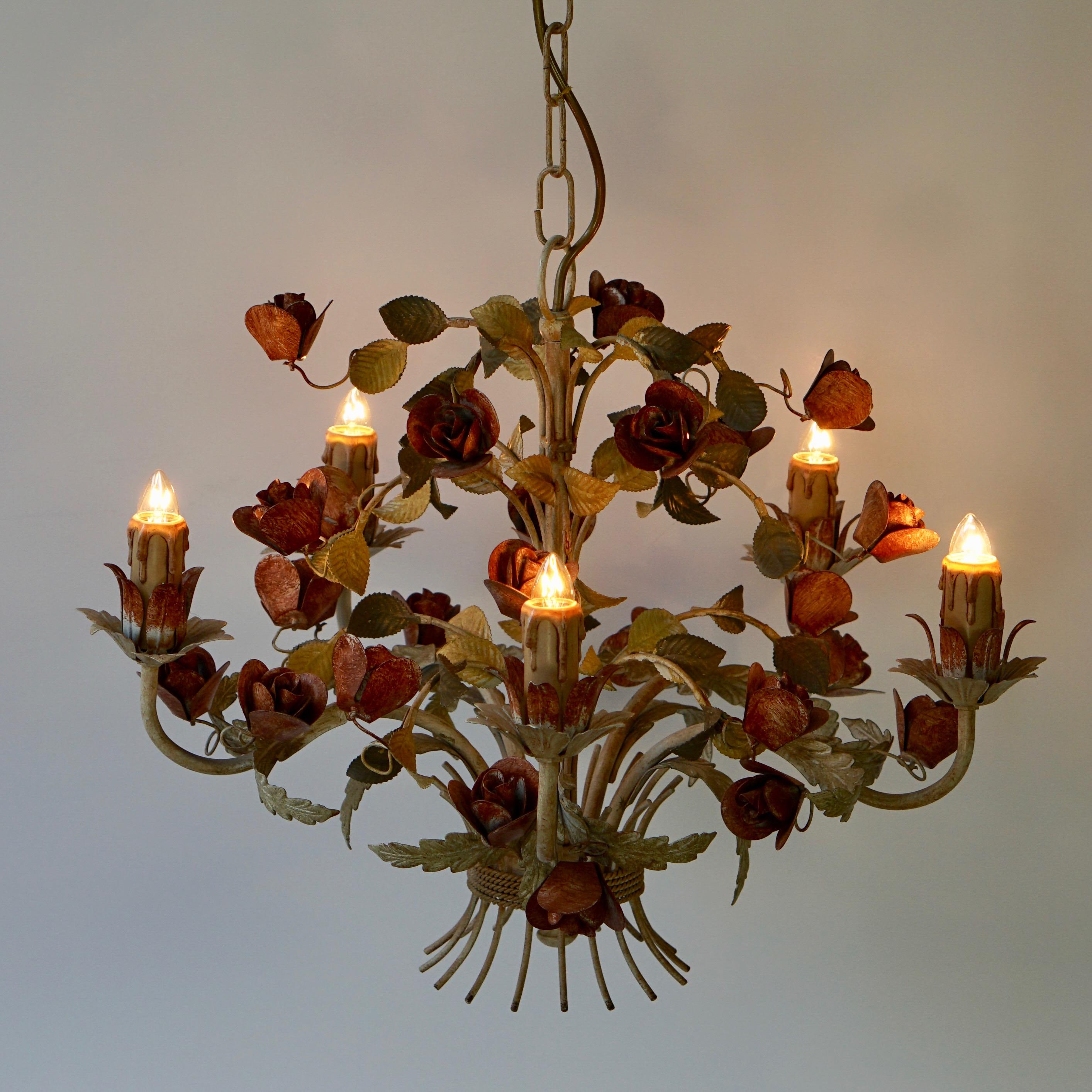Mid-20th Century Italian Painted Iron and Tole Chandelier with Flowers 5