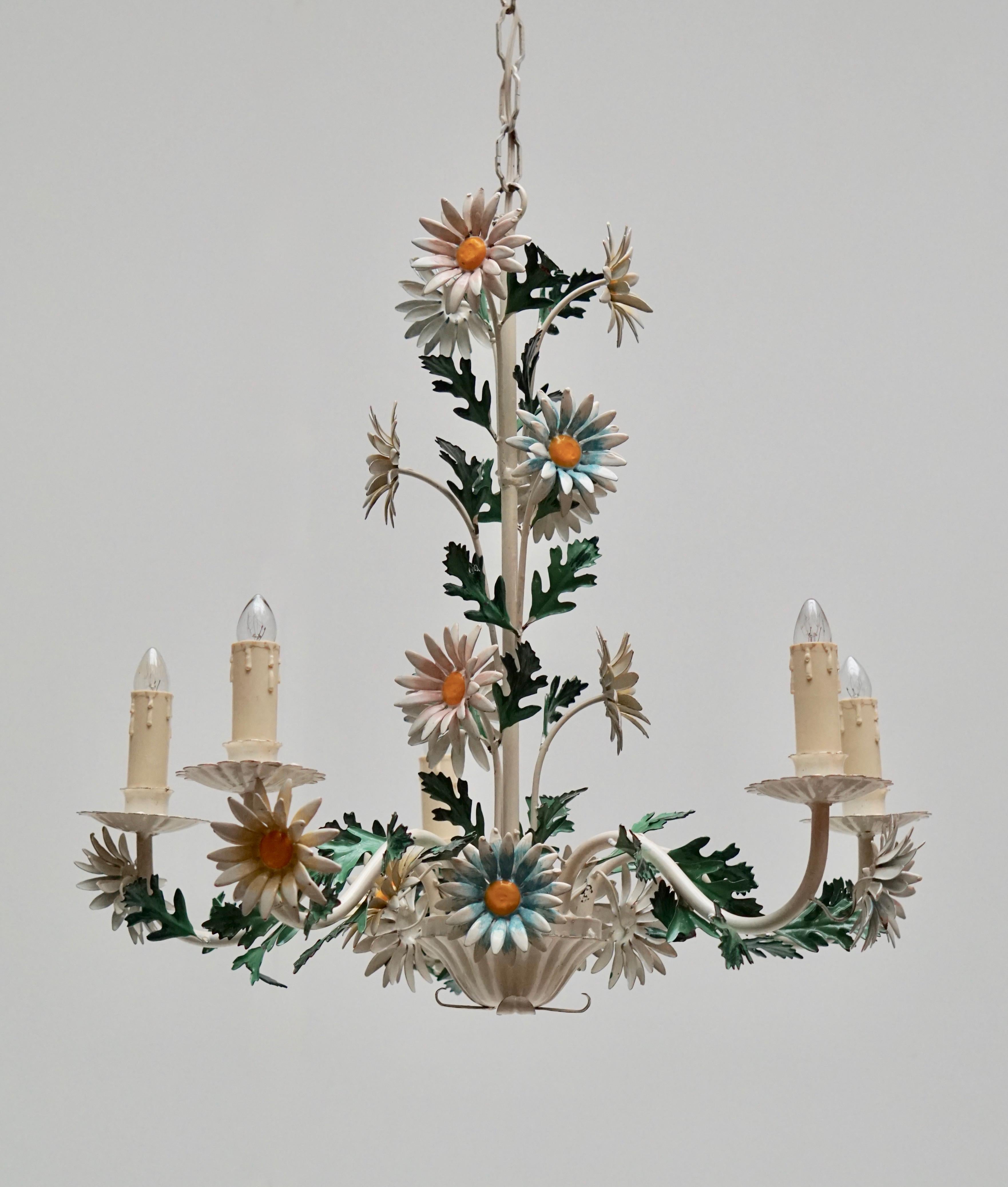 Mid-20th Century Italian Painted Iron and Tole Chandelier with Flowers 6