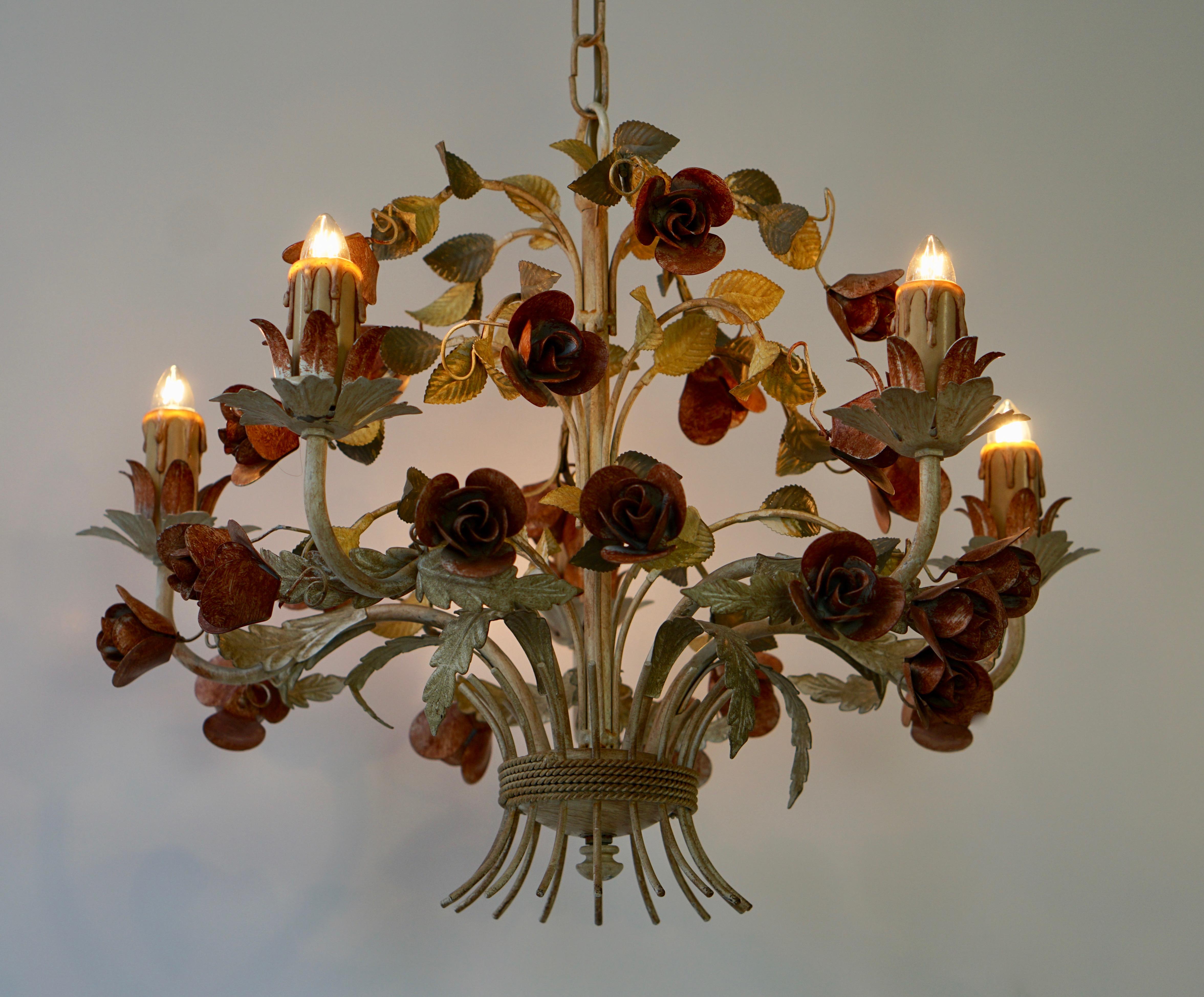 Mid-20th Century Italian Painted Iron and Tole Chandelier with Flowers 9