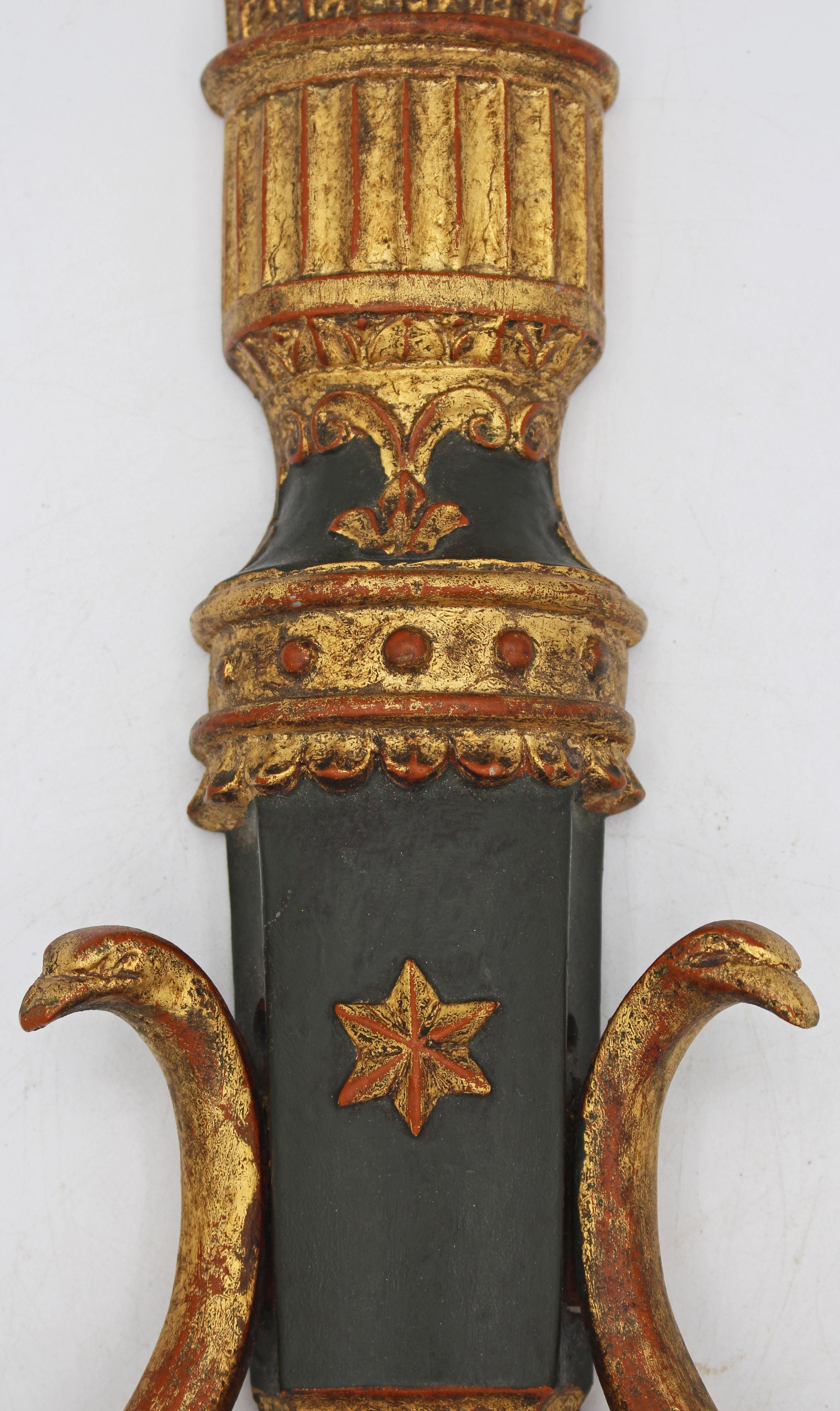 Empire Paire d'appliques murales à 2 lumières en métal moulé de Palladio, Italie du milieu du XXe siècle en vente