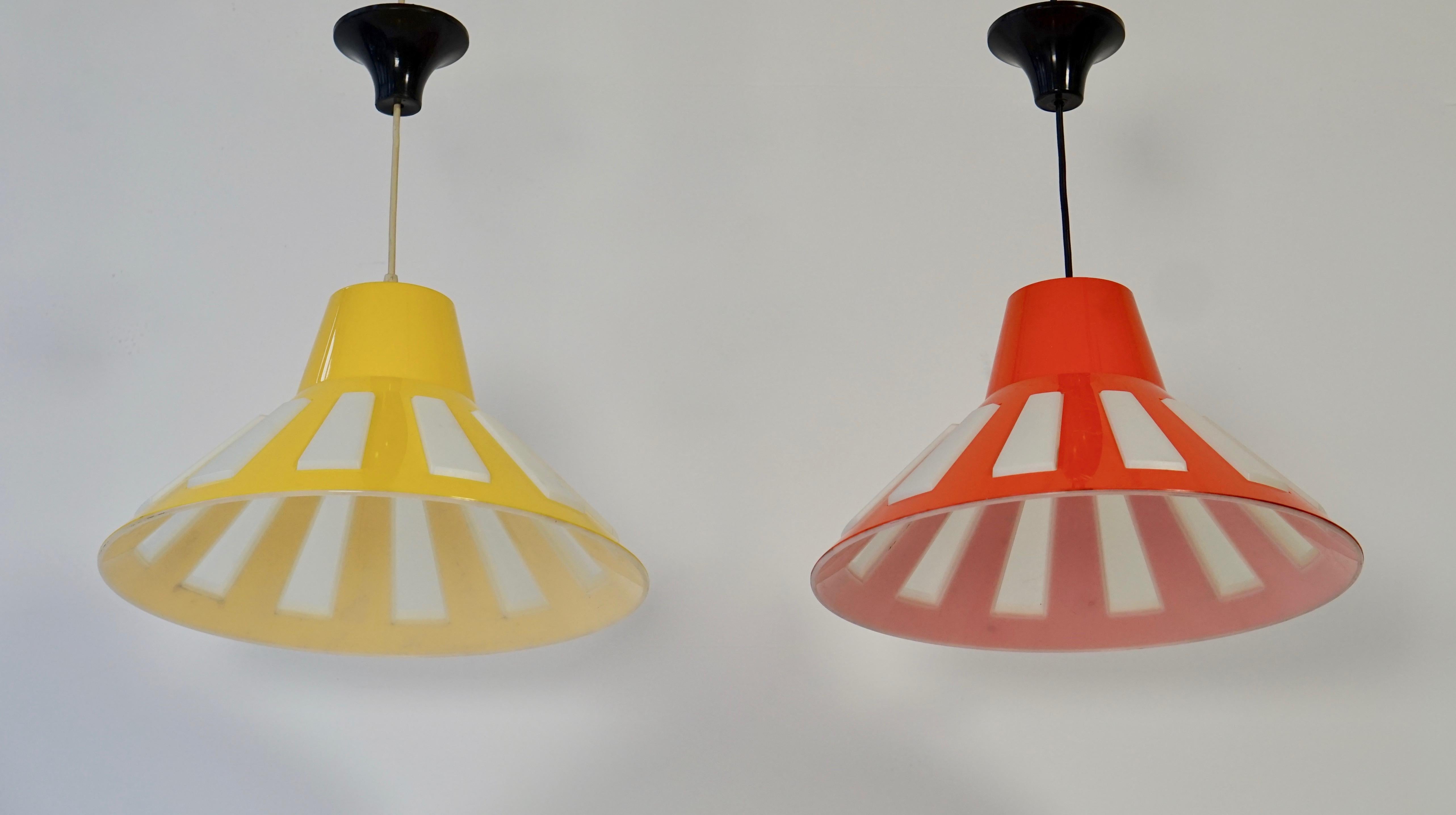 Mid-20th Century Italian Pendant Lights For Sale 2