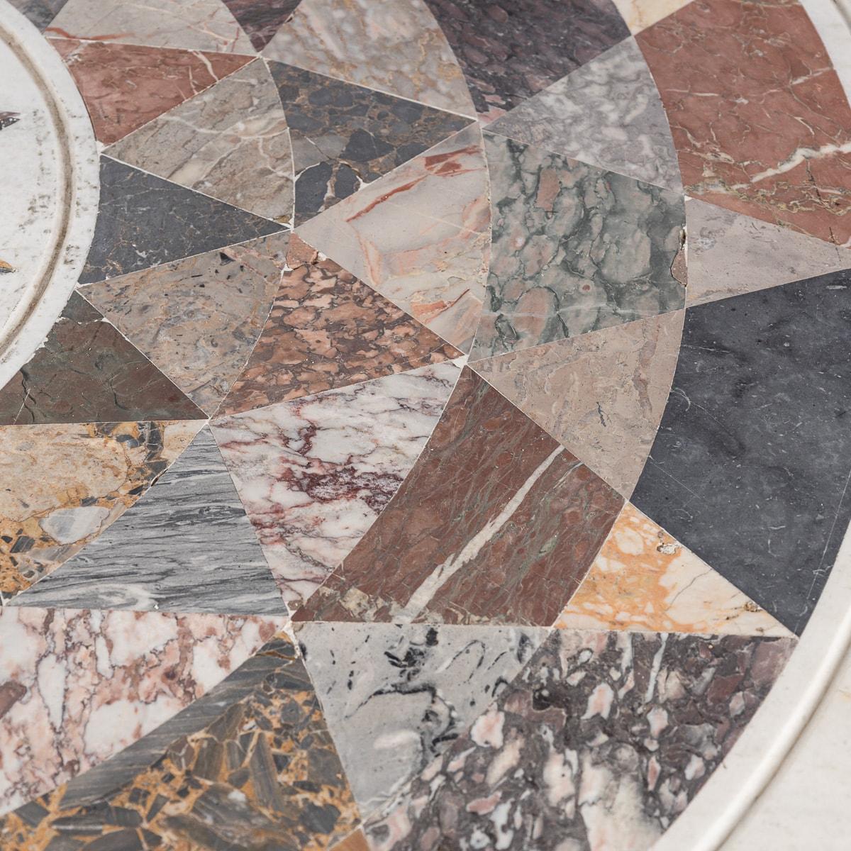 Table d'appoint italienne ronde du milieu du 20e siècle en mosaïque de marbre Pietre Dure en vente 3