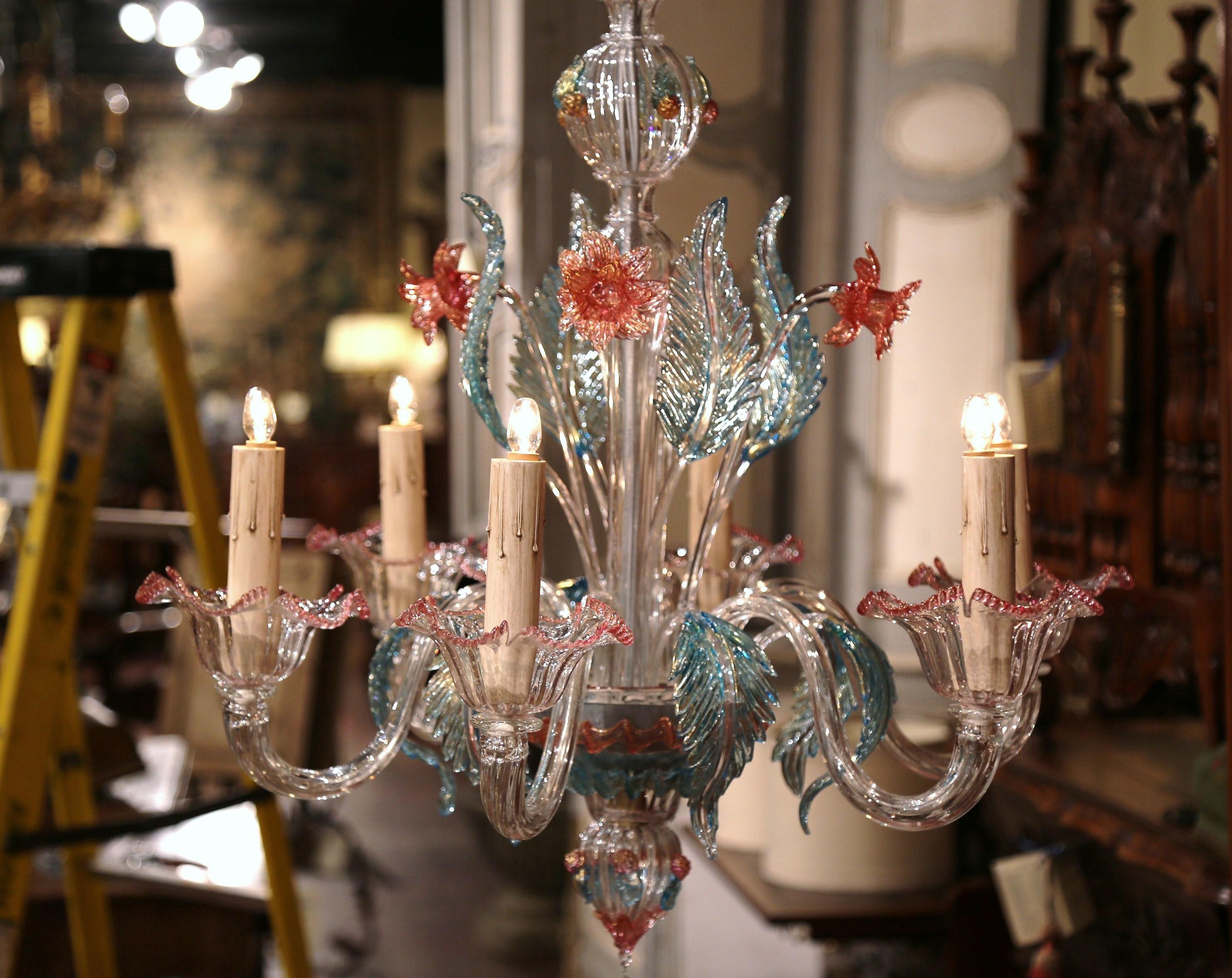 20th Century Italian Blown Glass Murano Six-Light Chandelier with Floral Motifs In Excellent Condition In Dallas, TX