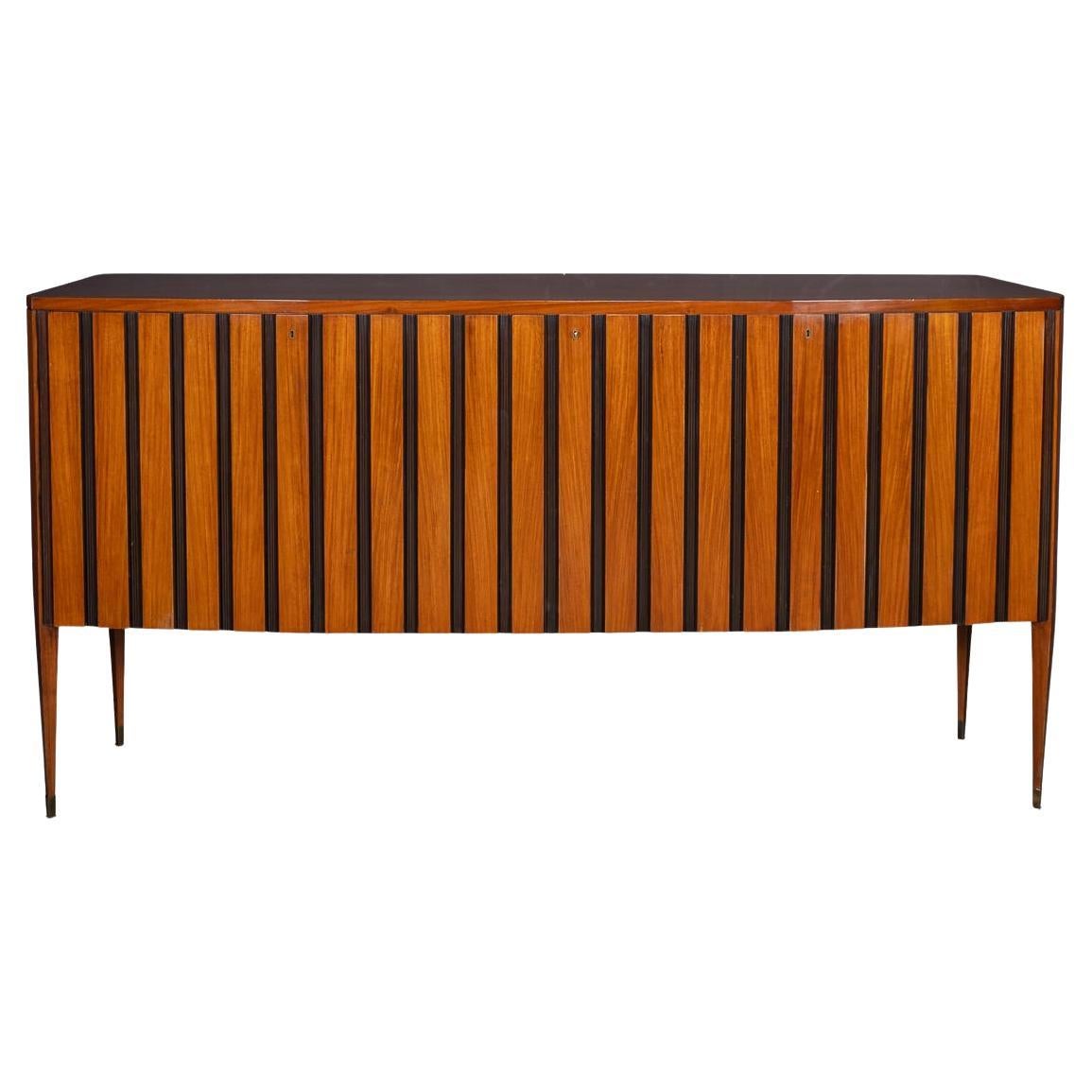 Italienisches gestreiftes Holz Buffet aus der Mitte des 20. Jahrhunderts von Paolo Buffa, um 1950