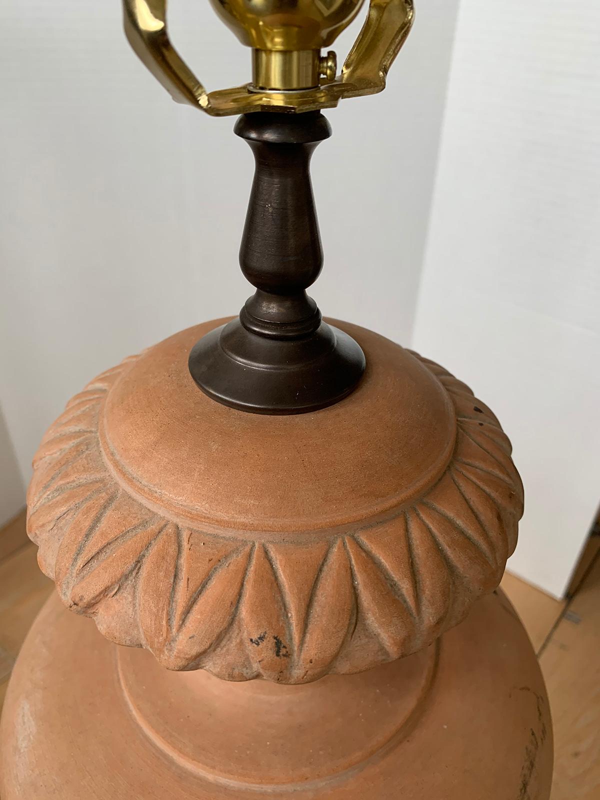 Mid-20th Century Italian Terracotta Urn as Lamp For Sale 4