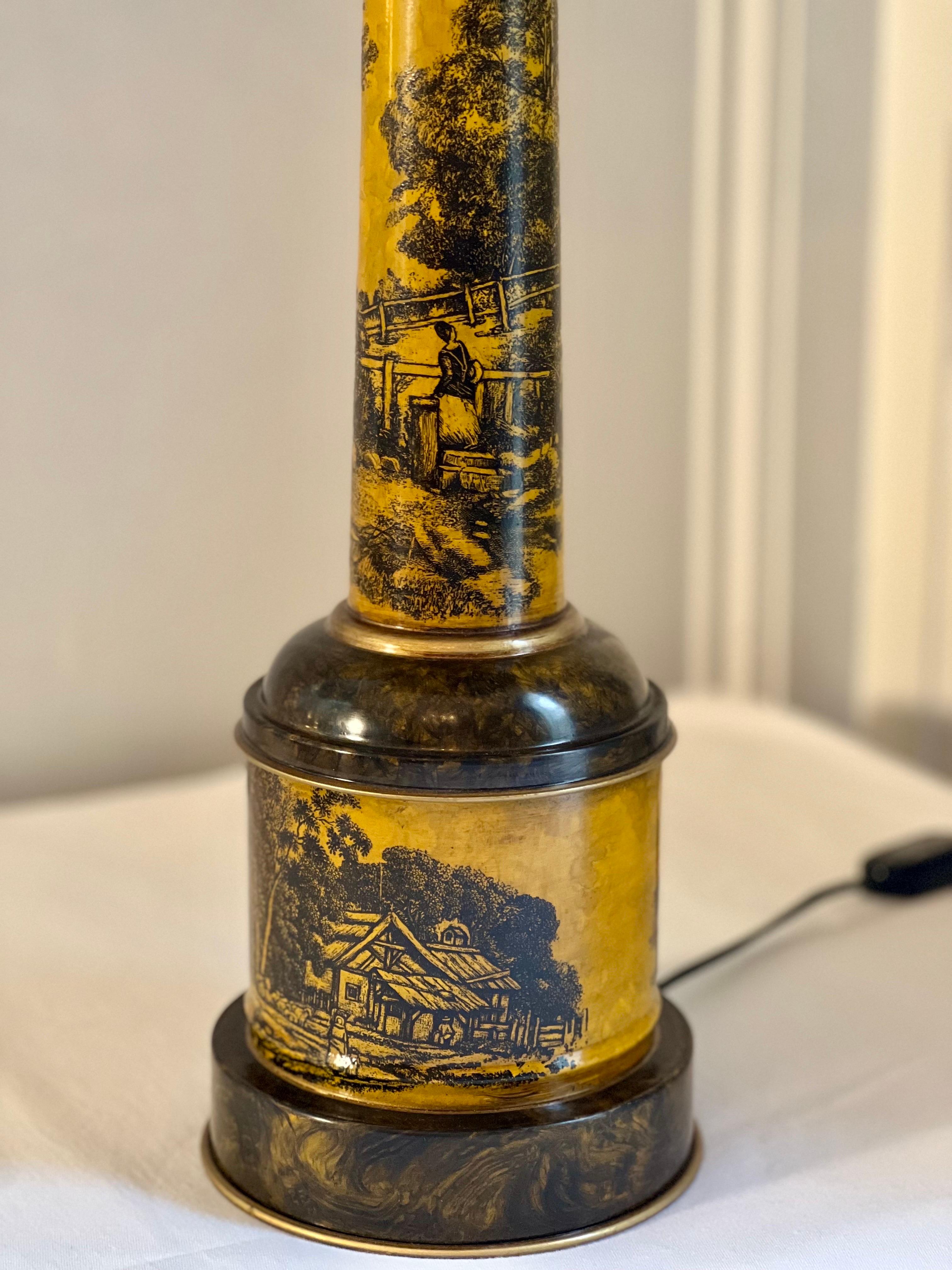 Tôle Mid 20th Century Italian Tole Lamp  For Sale