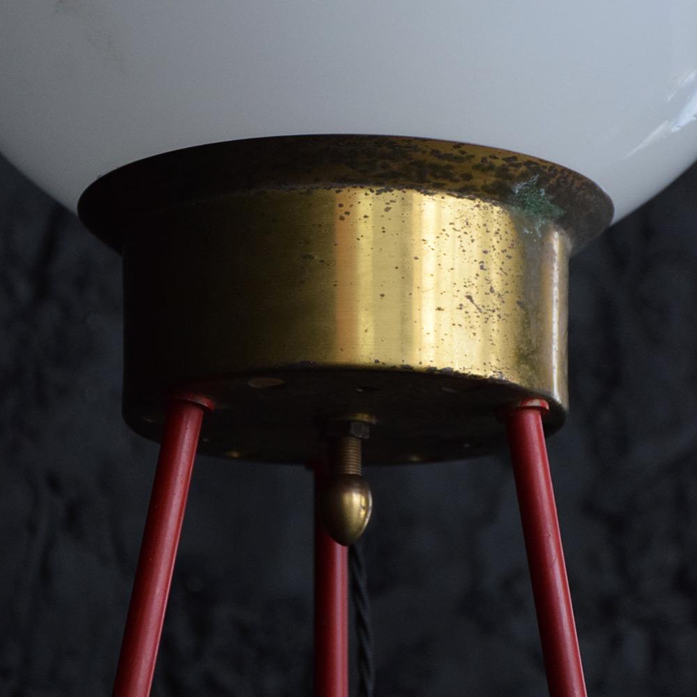 Mid-20th Century Italian Tripod Brass and Milk Shade Lamp For Sale 1