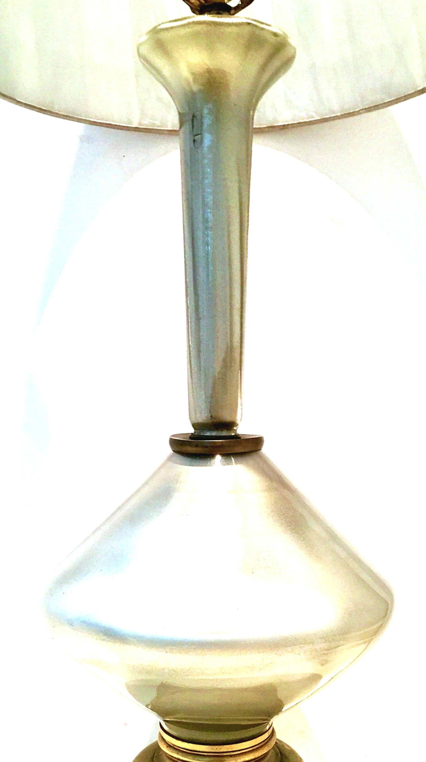 Mid-20th Century Italian Venetian Glass Eglomise Silver Leaf Decalcomania Lamp For Sale 1